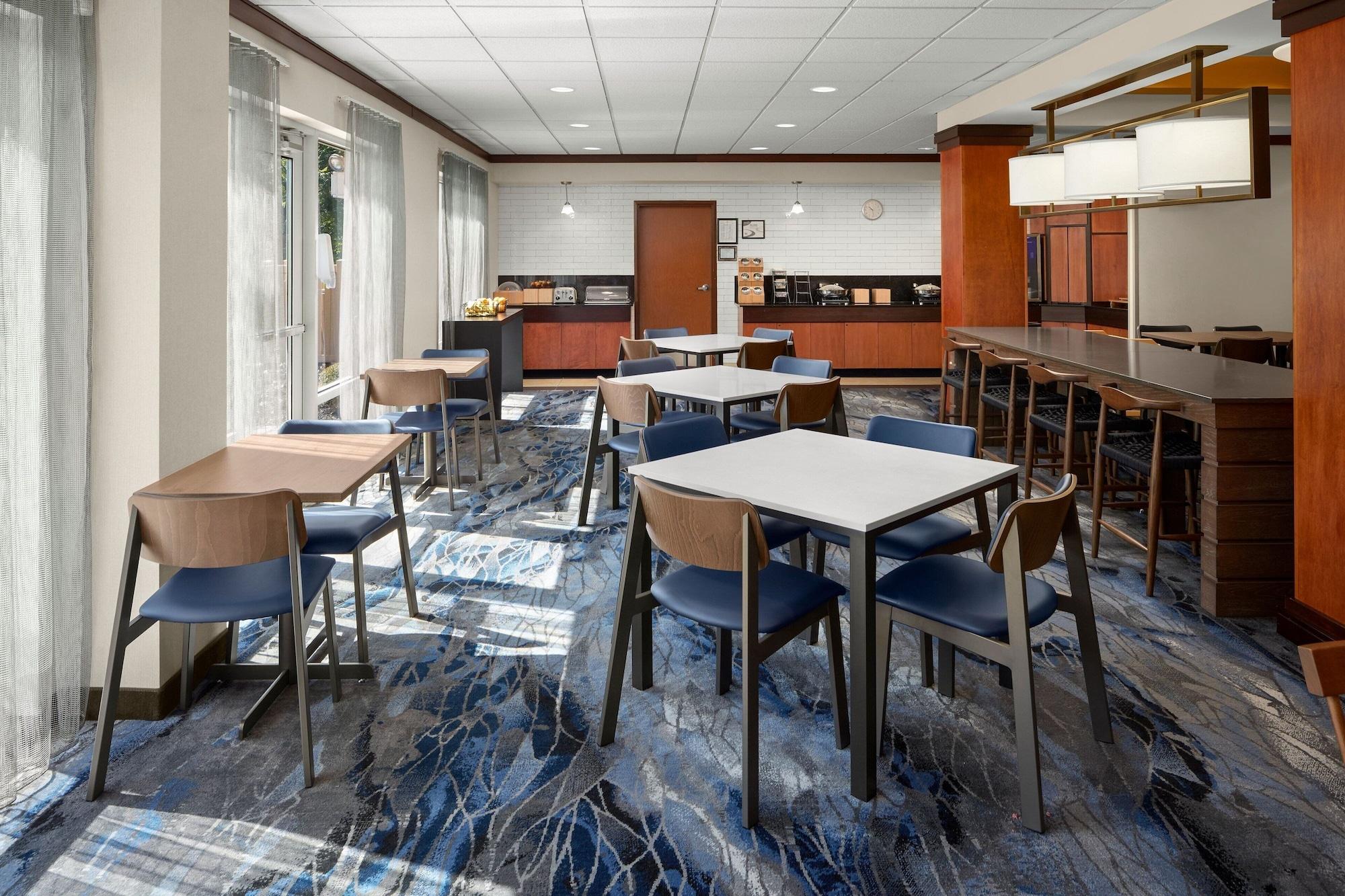 Restaurant Fairfield Inn & Suites by Marriott Bedford