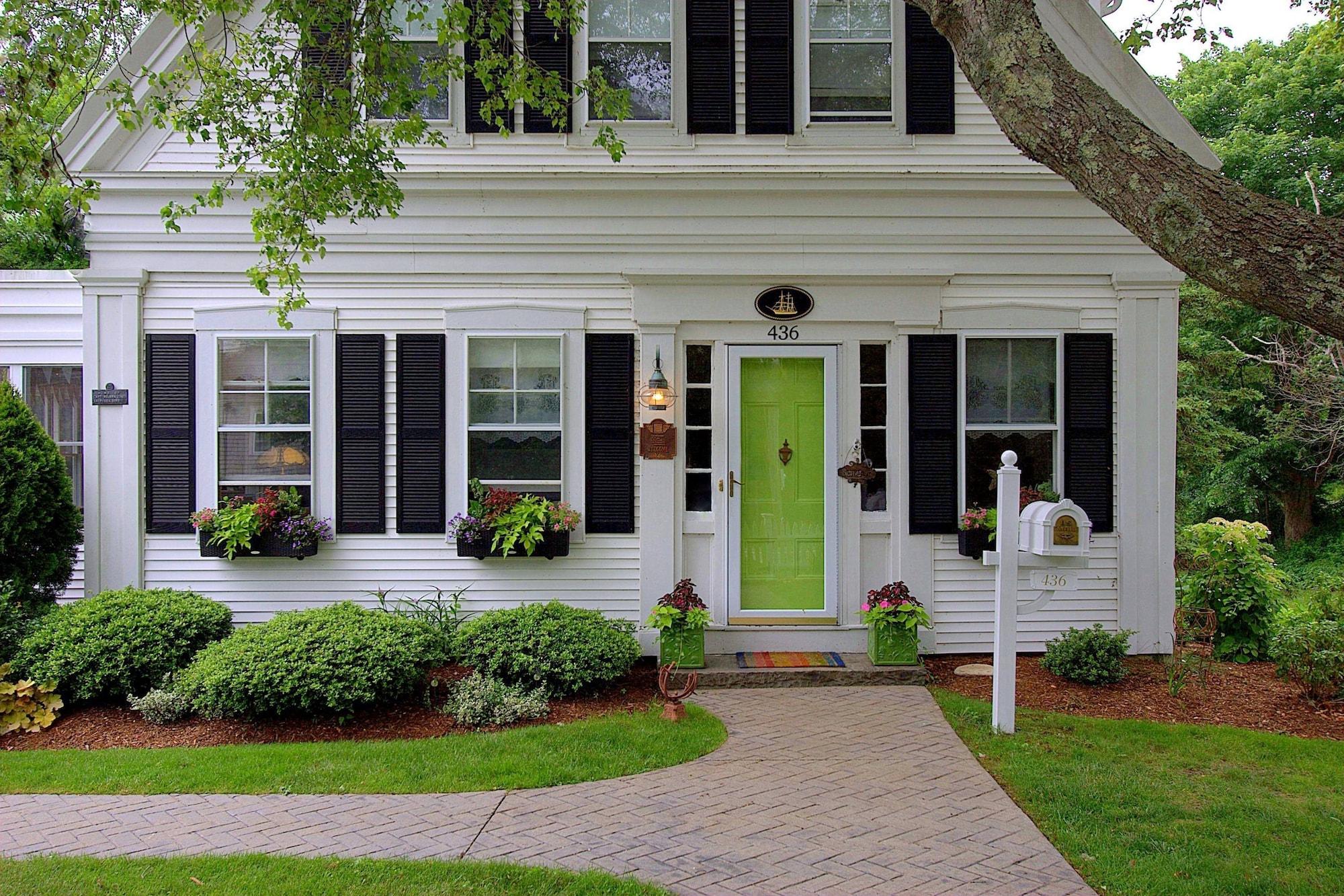 Vista Exterior Long Dell Inn