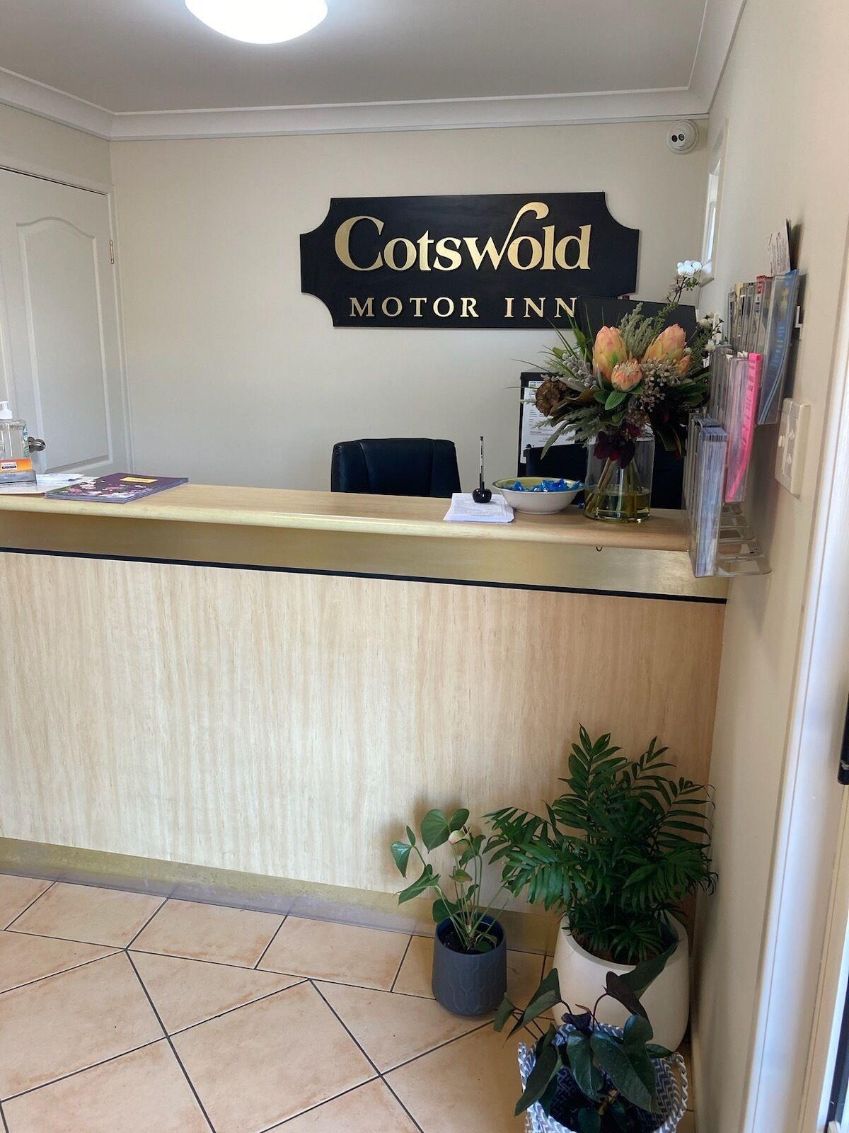 Vista Lobby Cotswold Motor Inn