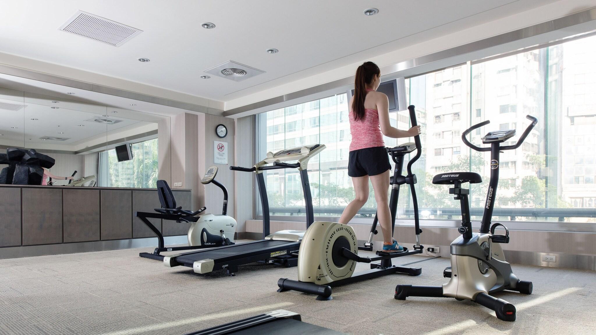 Instalaciones Recreativas Urban Hotel 33