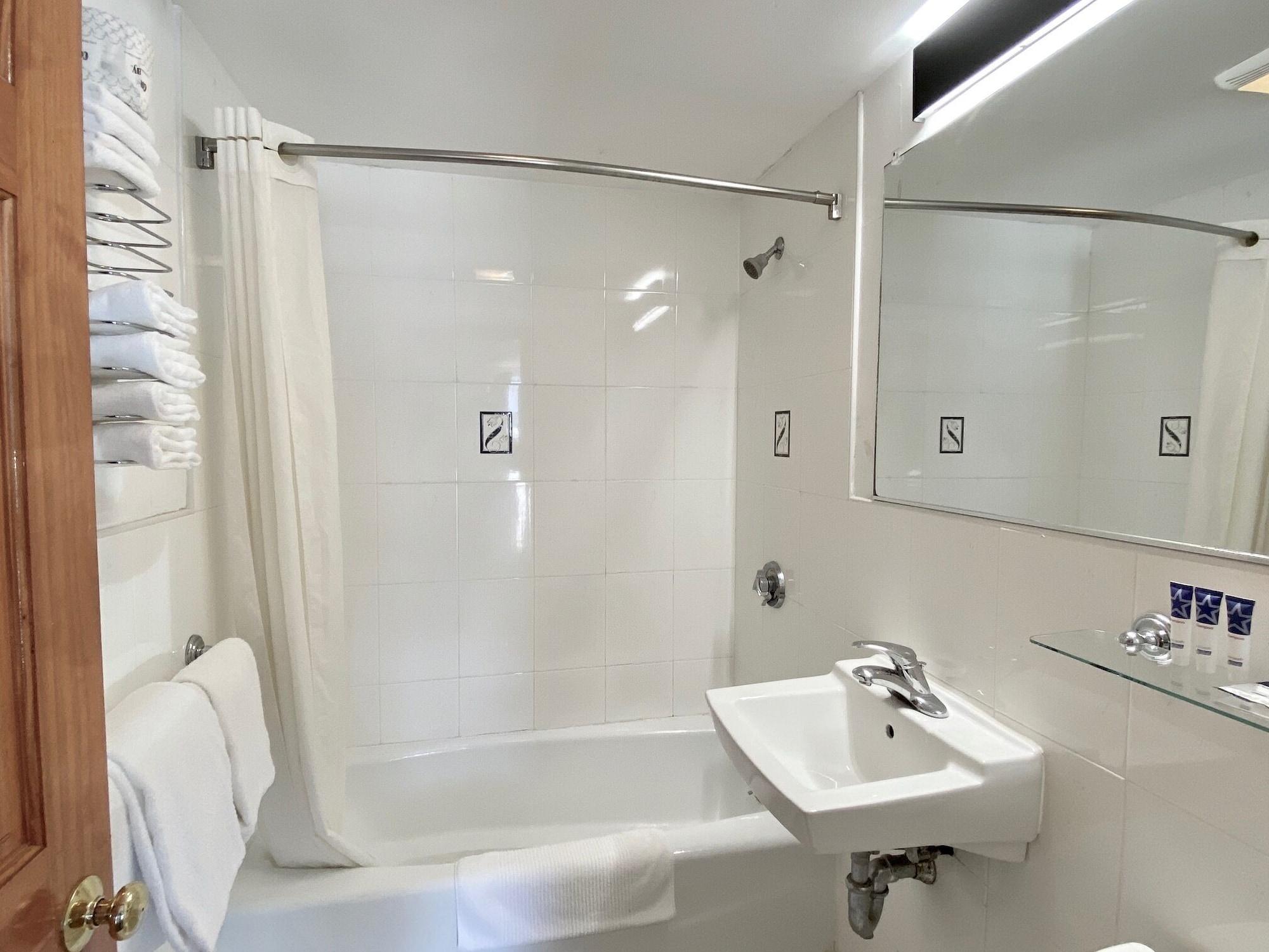 Equipamiento de Habitación Americas Best Value Inn & Suites Hyannis Cape Cod