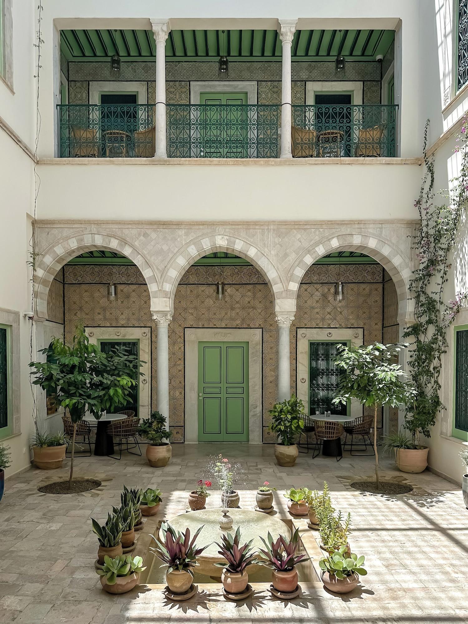 Varios Dar Ben Turkia