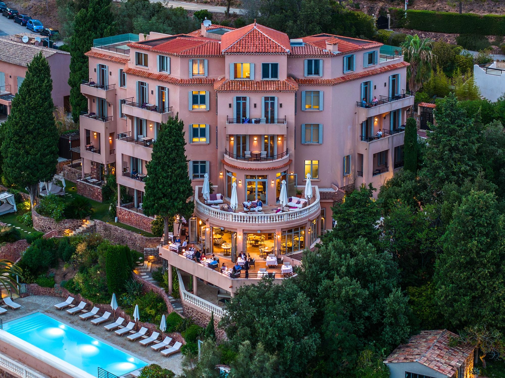 Vista Exterior Tiara Yaktsa Côte d'Azur