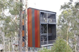 Alquiler Vacacional - Tree House #4 Red,Private three levelled building with BBQ ,Smart TV, kitchen