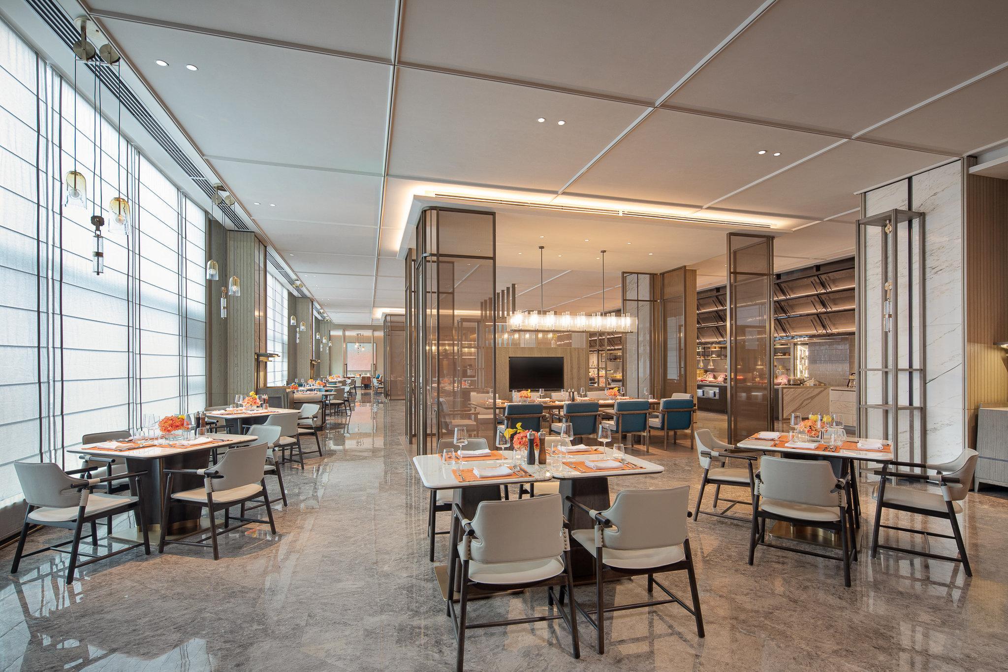 Restaurant HUALUXE Leshan, an IHG hotel