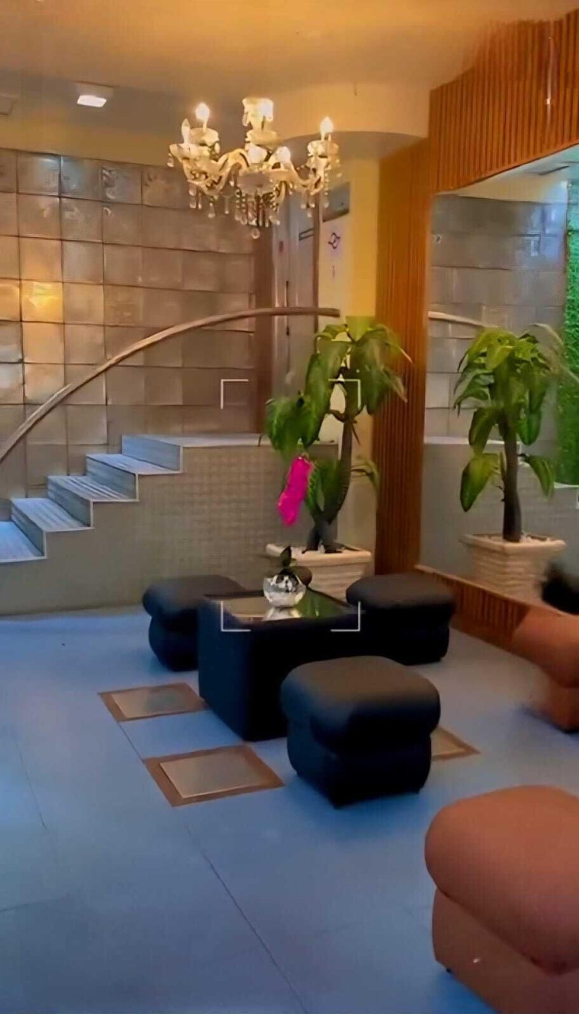 Varios Hotel Bigstar