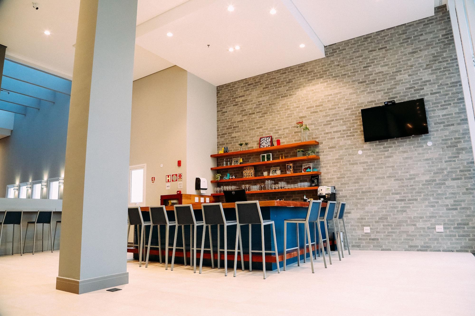 Bar/Salón ALL INN