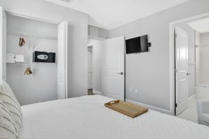 Alquiler Vacacional - Sistrunk Shades Entire Compound 5 Homes 50 Guests in Downtown Fort Lauderdale FL