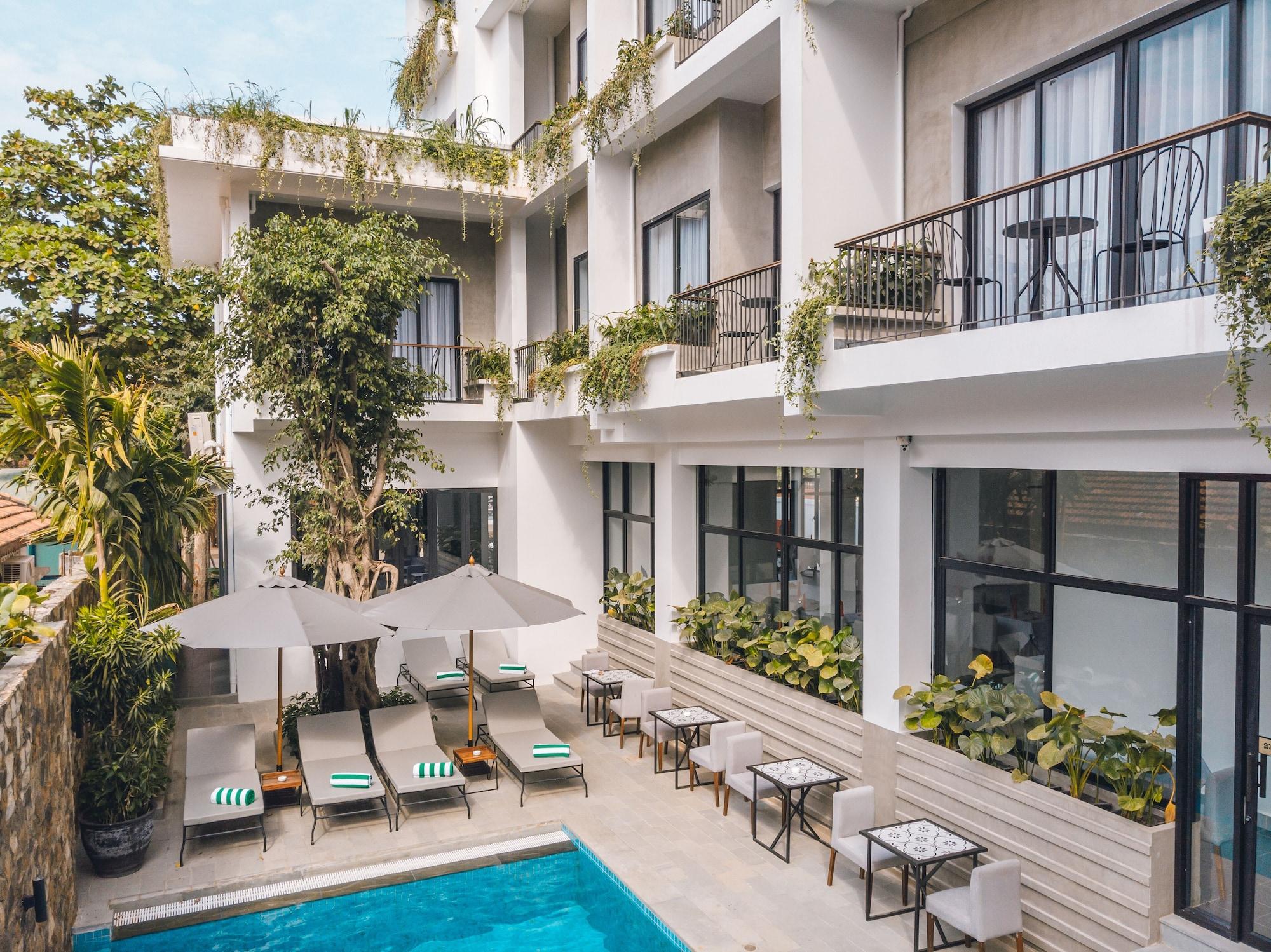 Vista Exterior Angkor Aurora