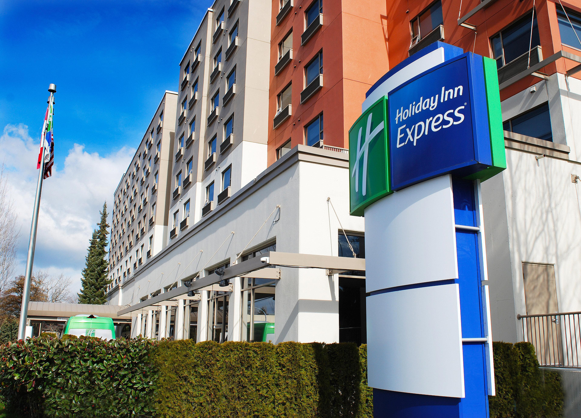Vista Exterior Holiday Inn Express Vancouver Airport Richmond by IHG