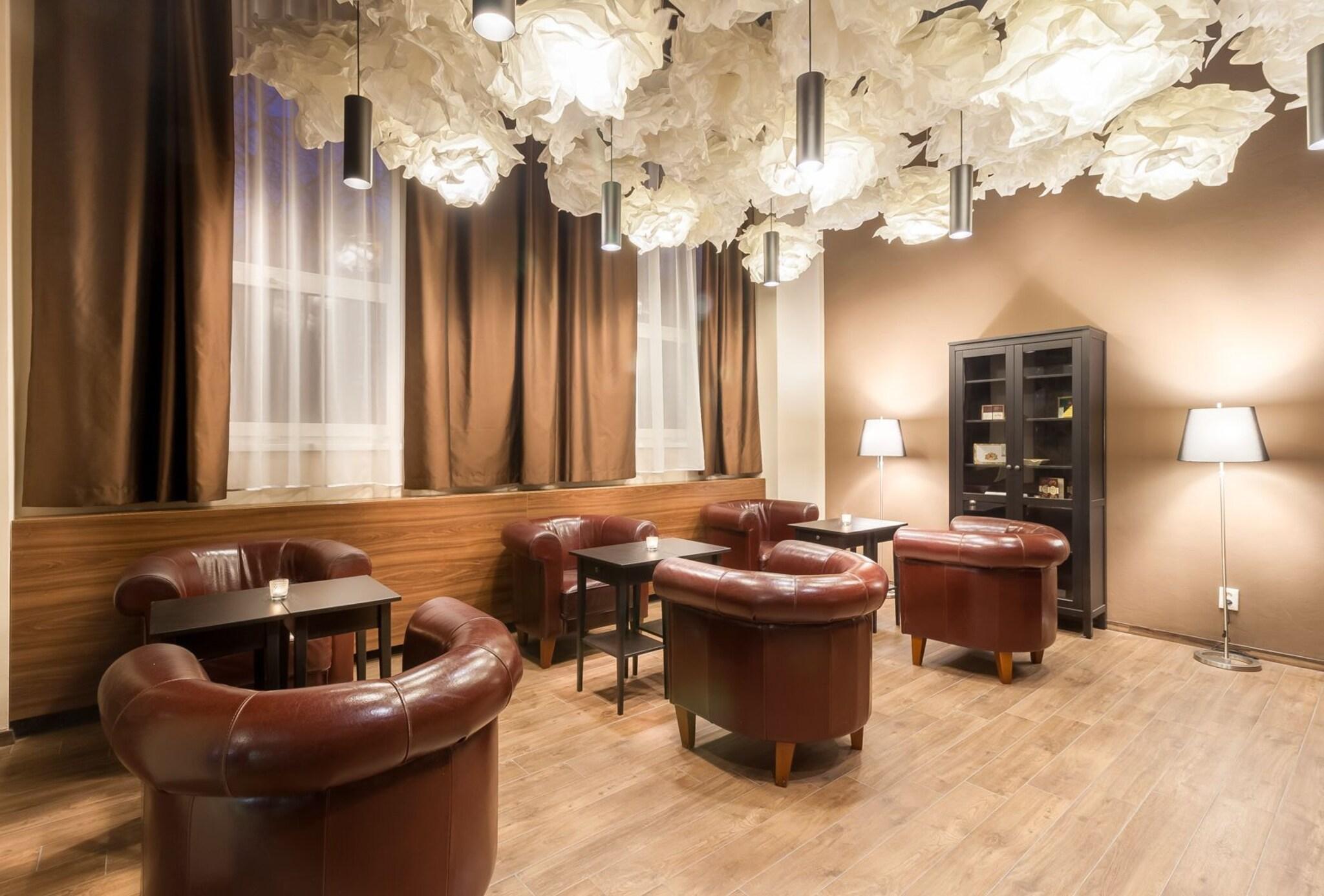 Bar/Salón Hotel Karpatia