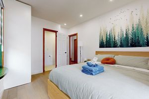 Alquiler Vacacional - Private DT hidden Gem Upper-Level Home