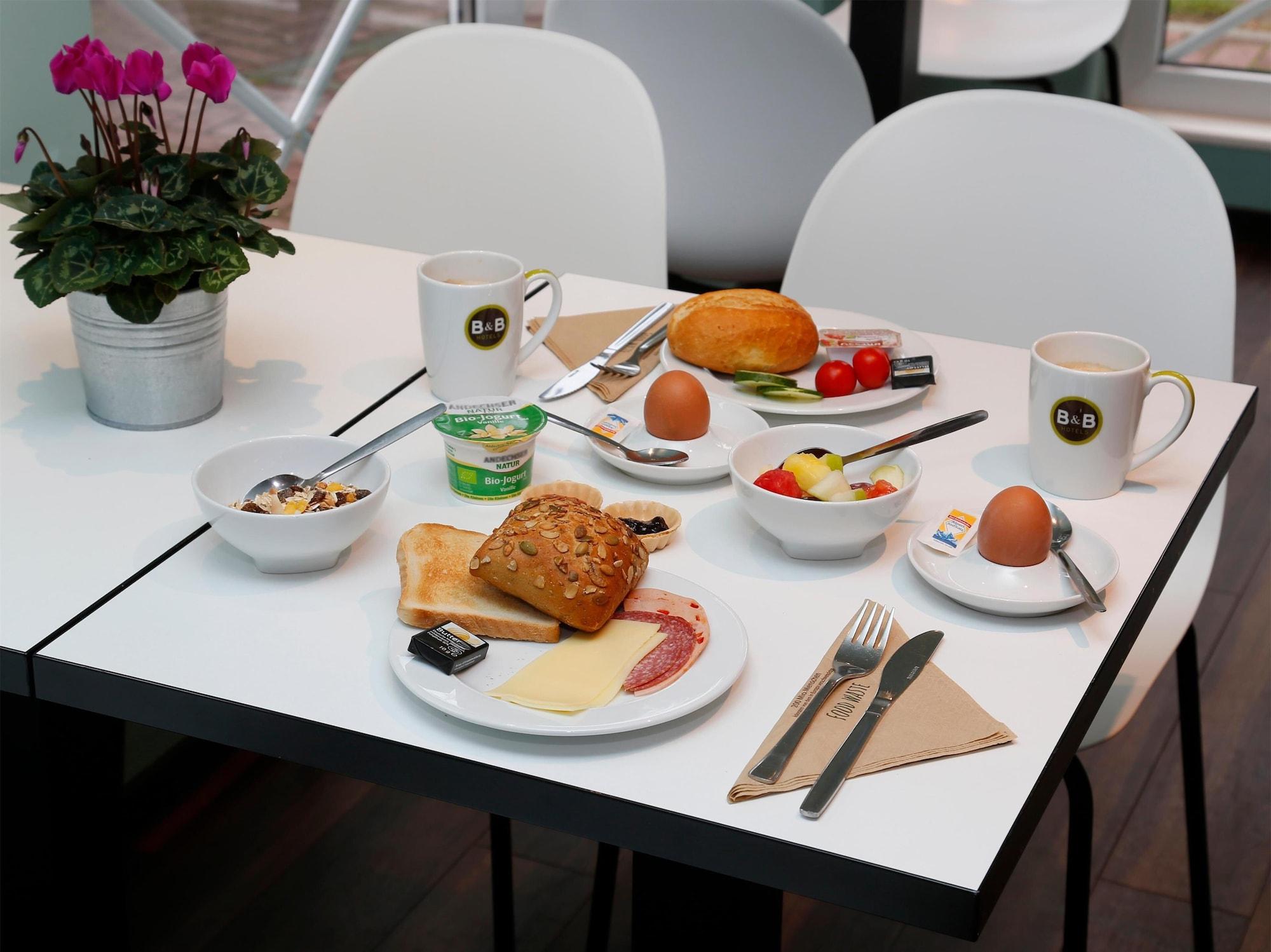 Restaurant B&B Hotel Berlin-Dreilinden