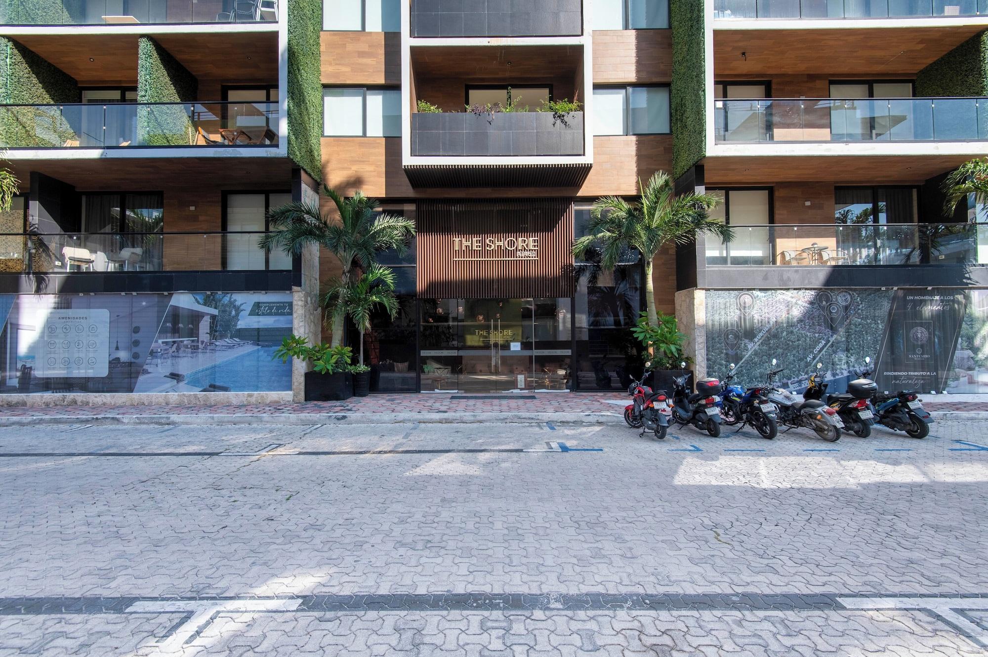 Vista Exterior The Shore - Comfort & Rooftop Pool