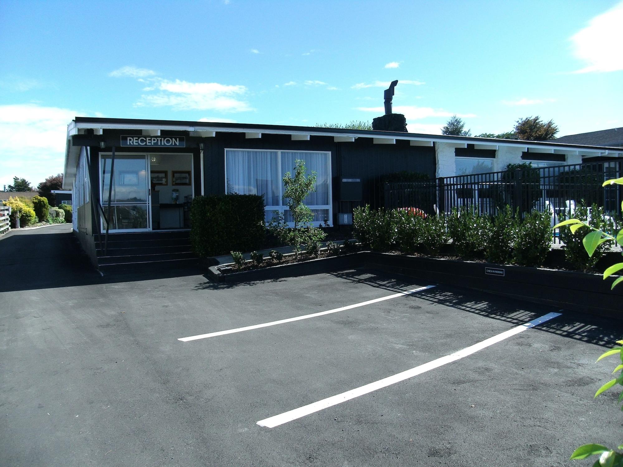 Vista Lobby Little Haven