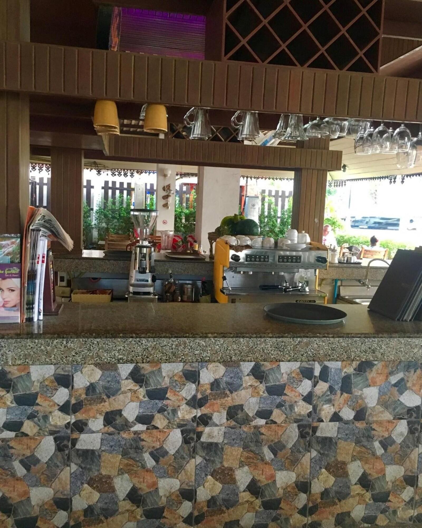Bar/Salón Sunlight Hotel