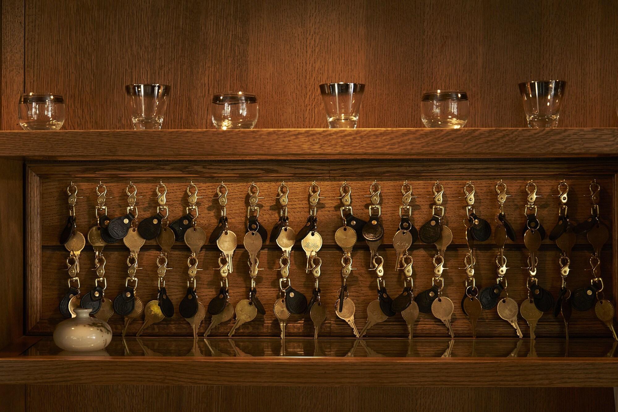 Vista Lobby Villa Royale