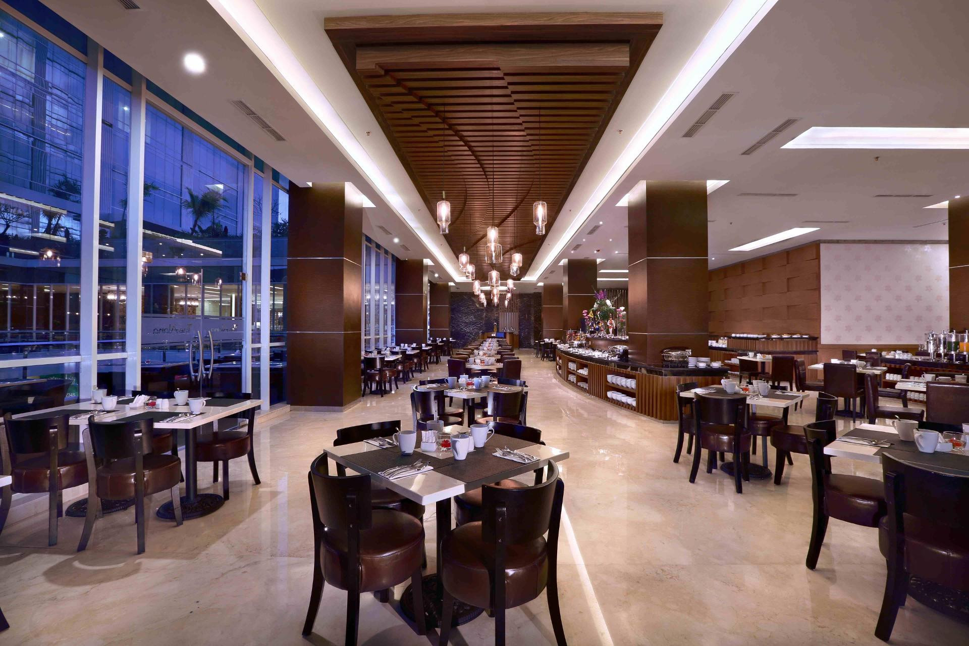 Restaurant The Alana Yogyakarta Hotel and Convention Center
