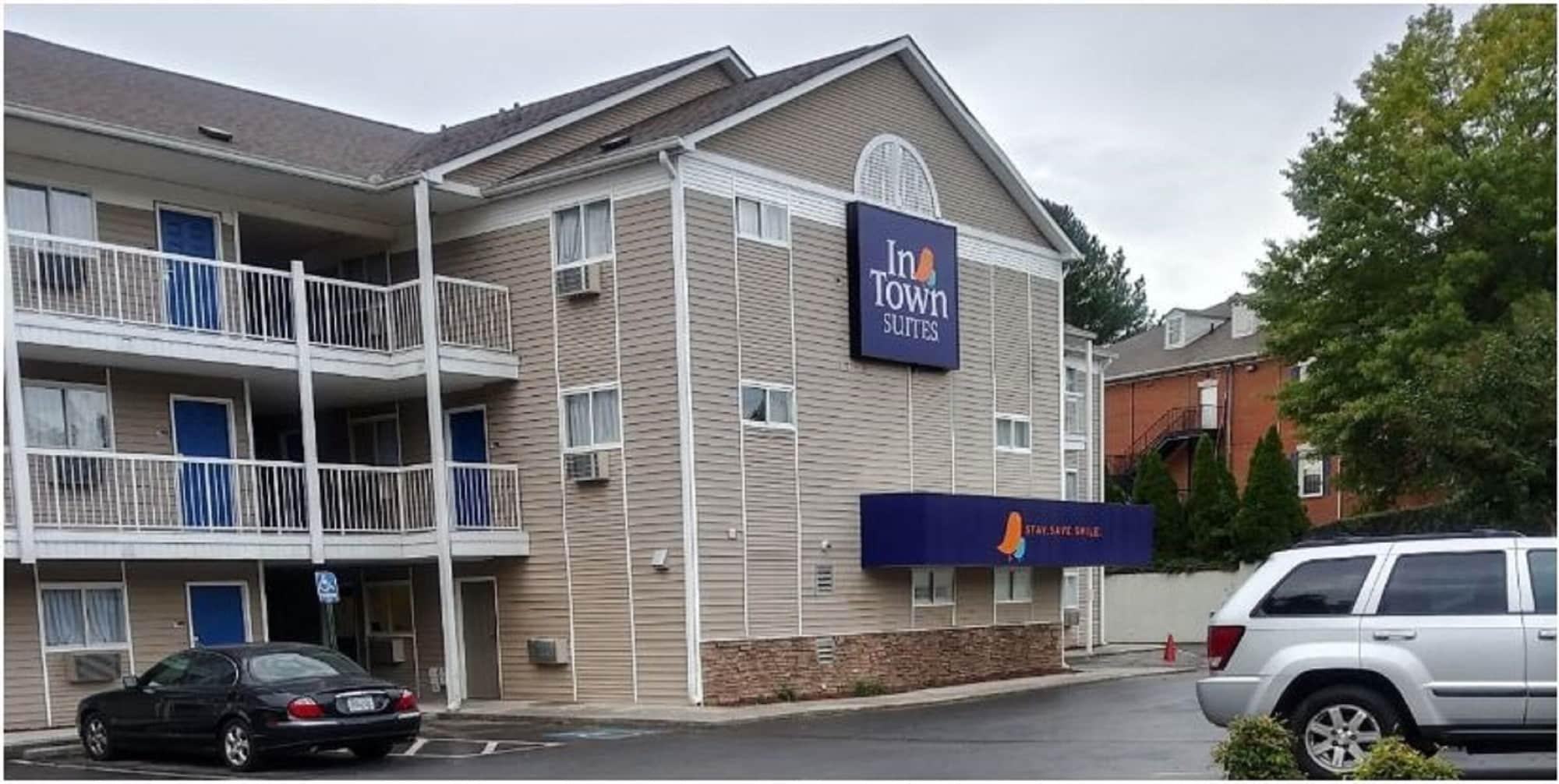 Vista Exterior InTown Suites Extended Stay Atlanta GA - Gwinnett Place