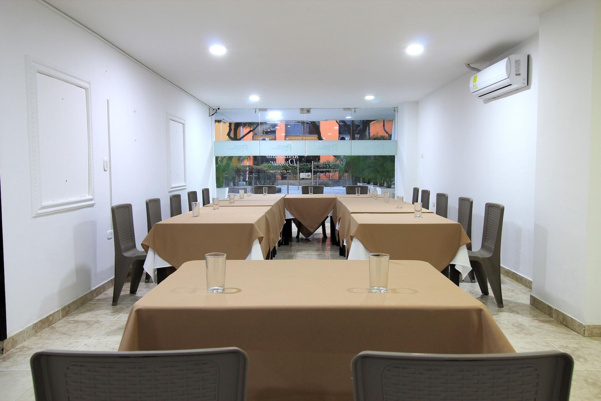 Restaurant Hotel Rodadero Inn By GEH Suites
