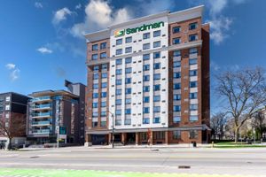 Alojamiento - Sandman Hotel & Suites London Downtown