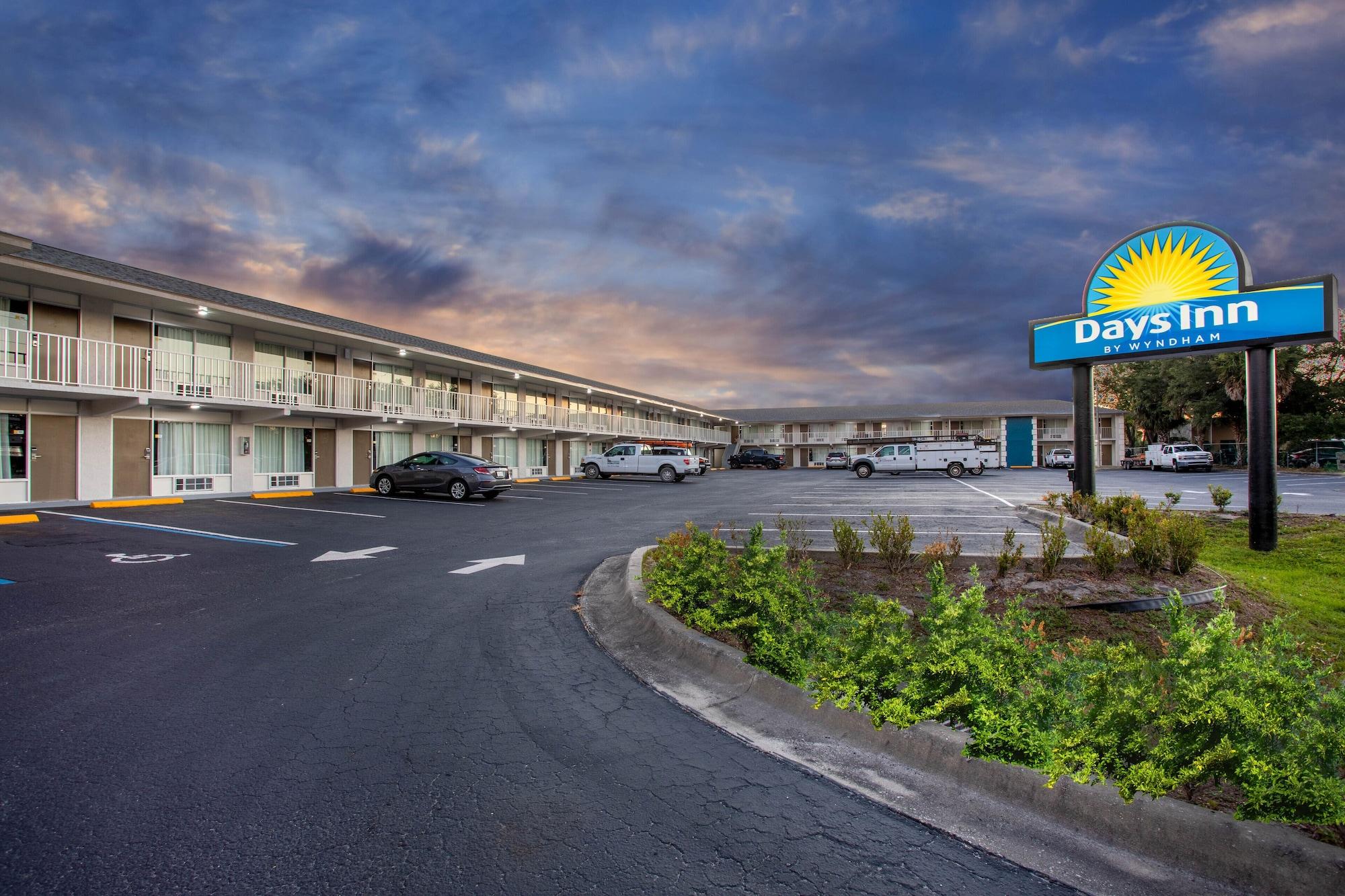 Vista Exterior Days Inn by Wyndham Apopka/Orlando