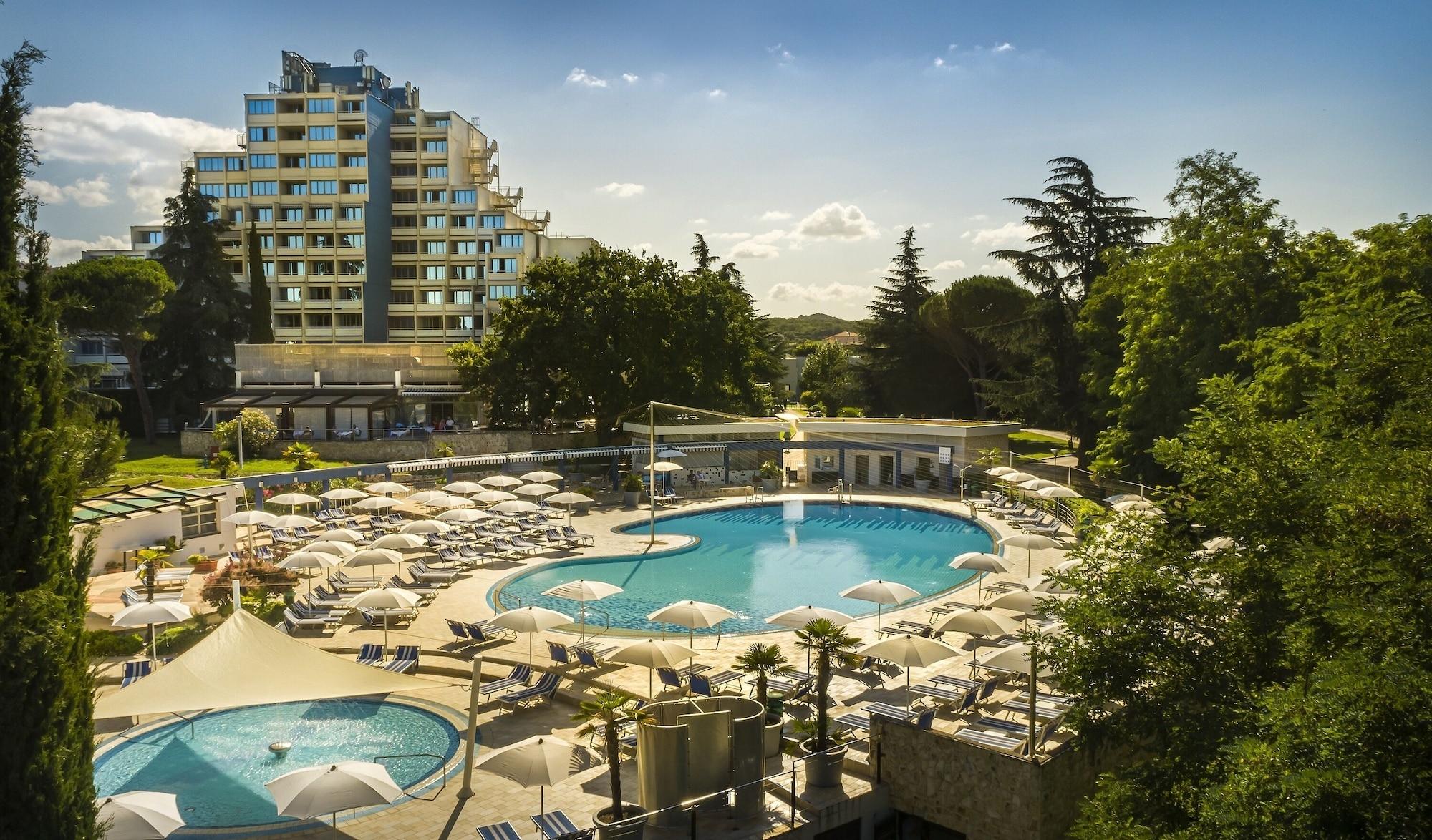 Vista Exterior Valamar Diamant Hotel