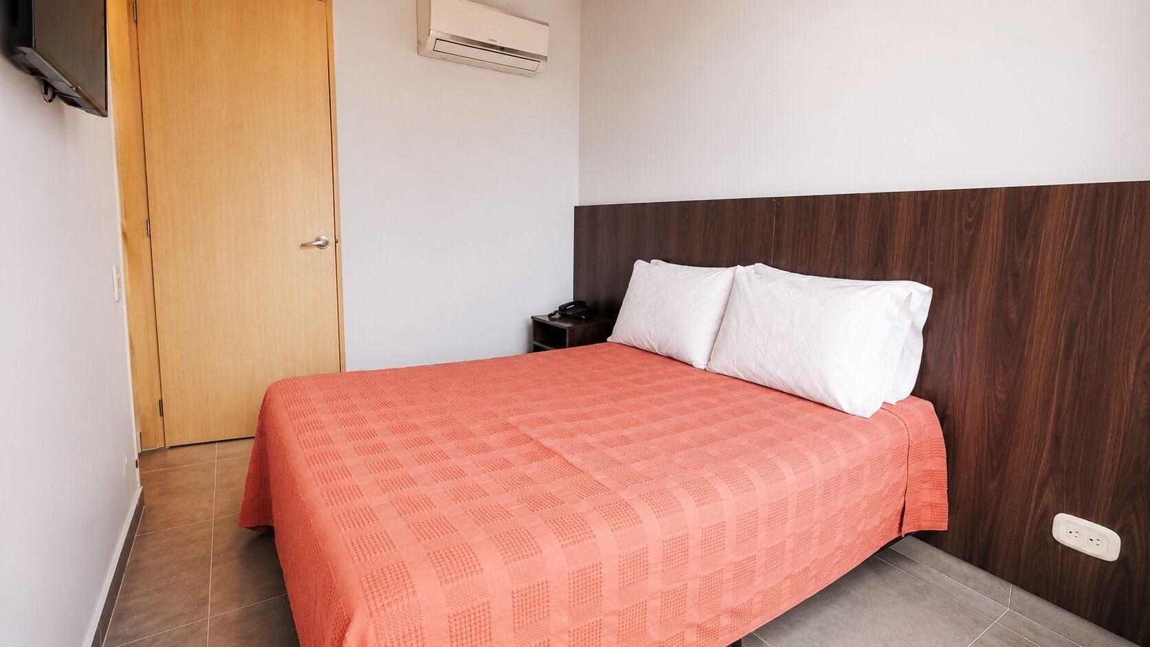 Habitación Best Laureles location and price