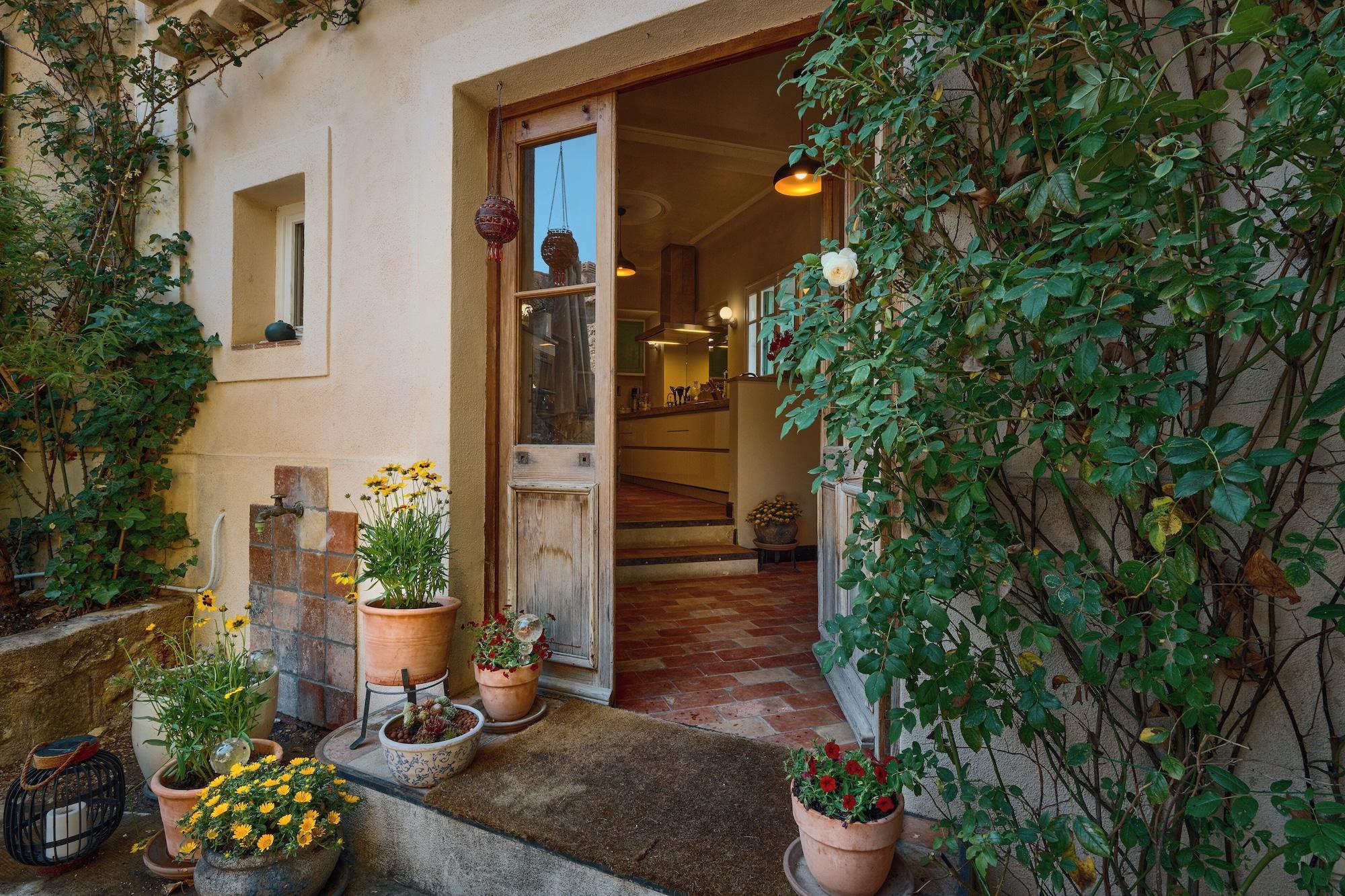 Vista Exterior Maison Lou Roucas