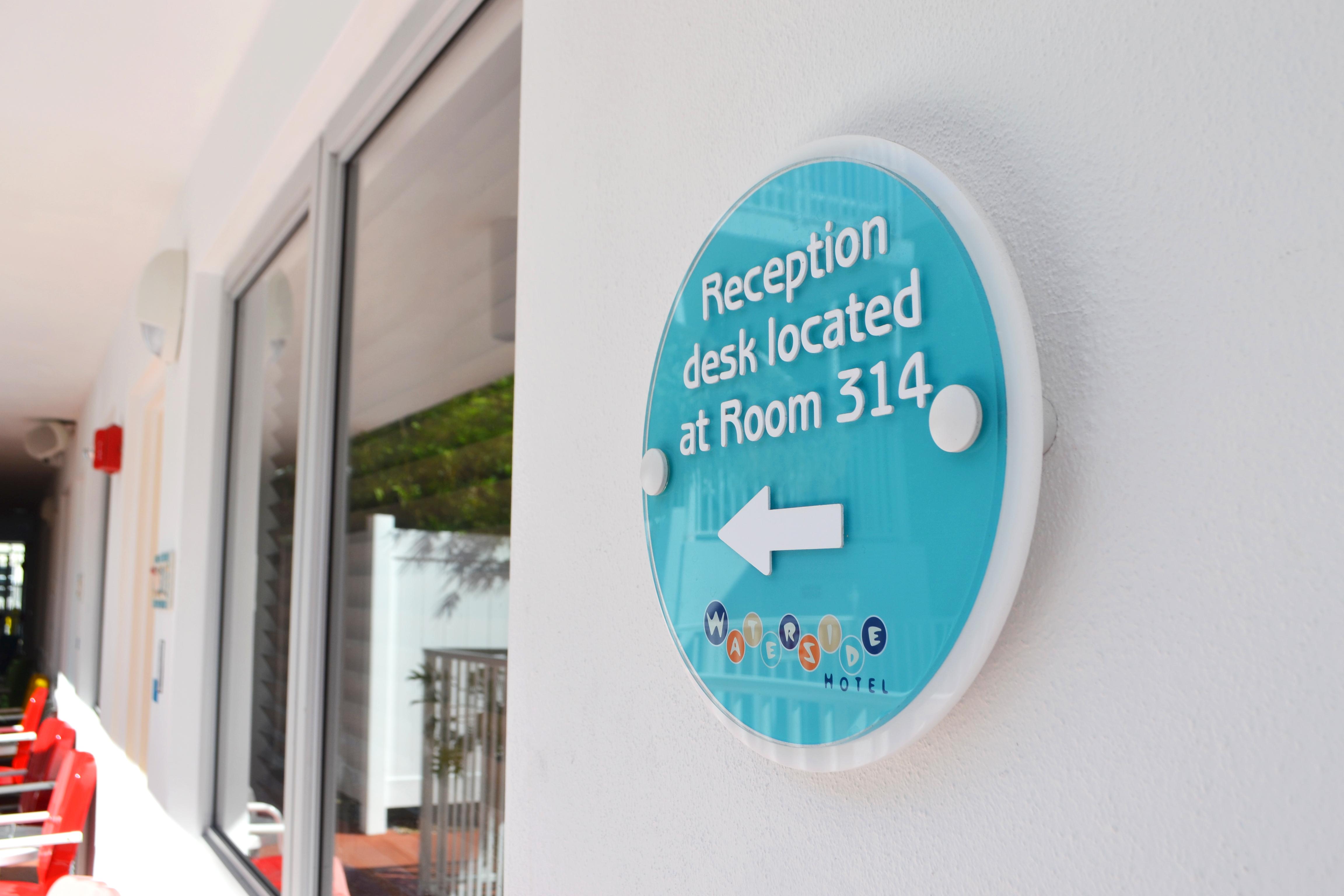 Vista Lobby Waterside Hotel and Suites