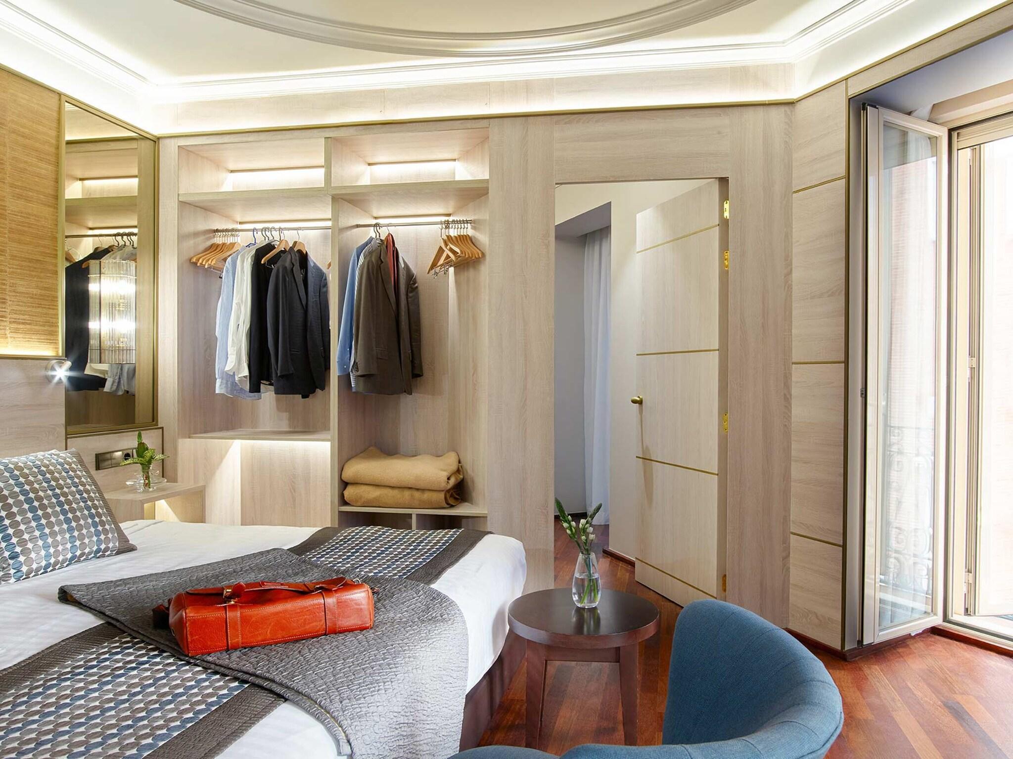 Vista Lobby Hotel Preciados