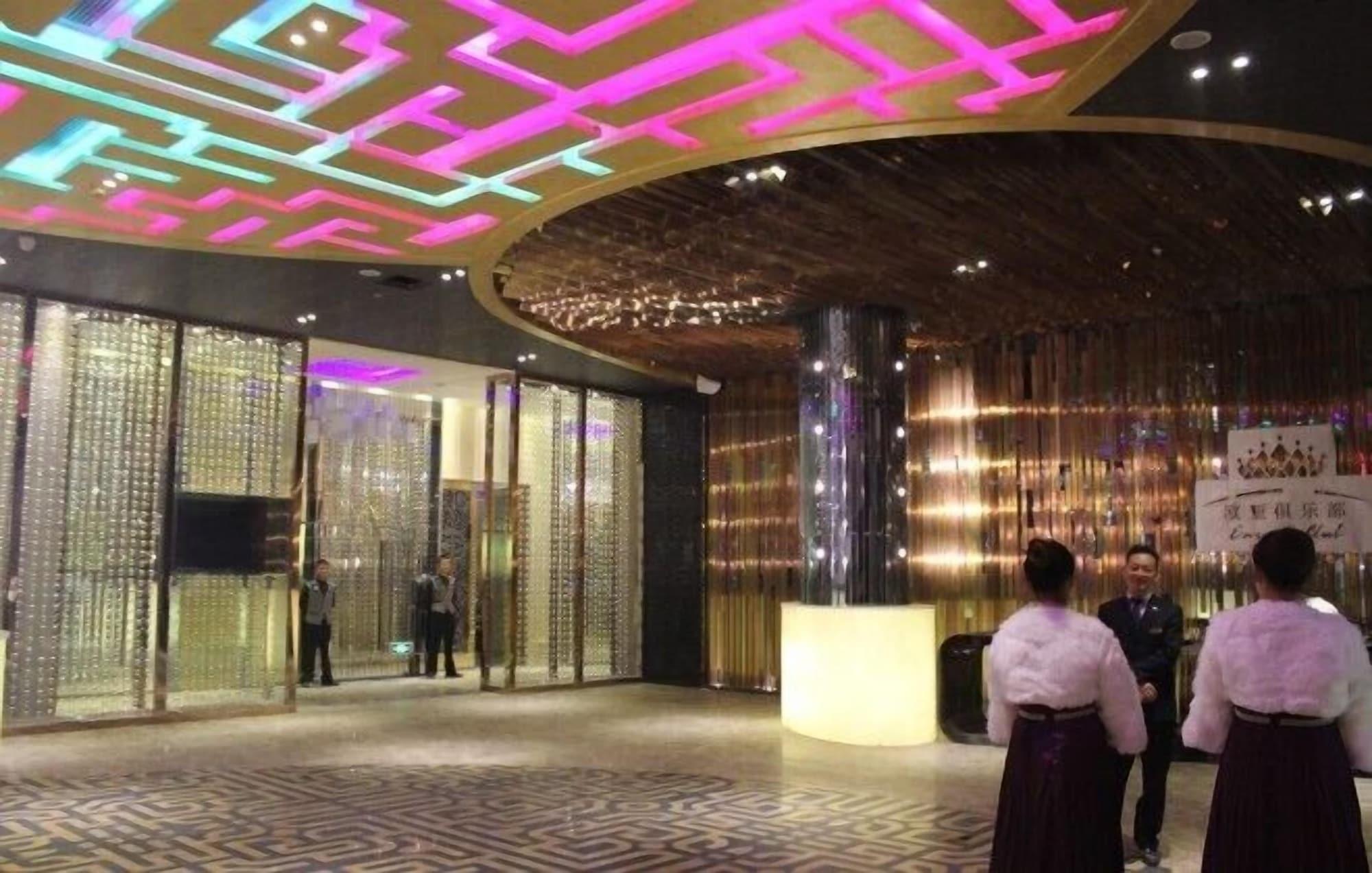 Vista Exterior Eurasia Convention International Hotel