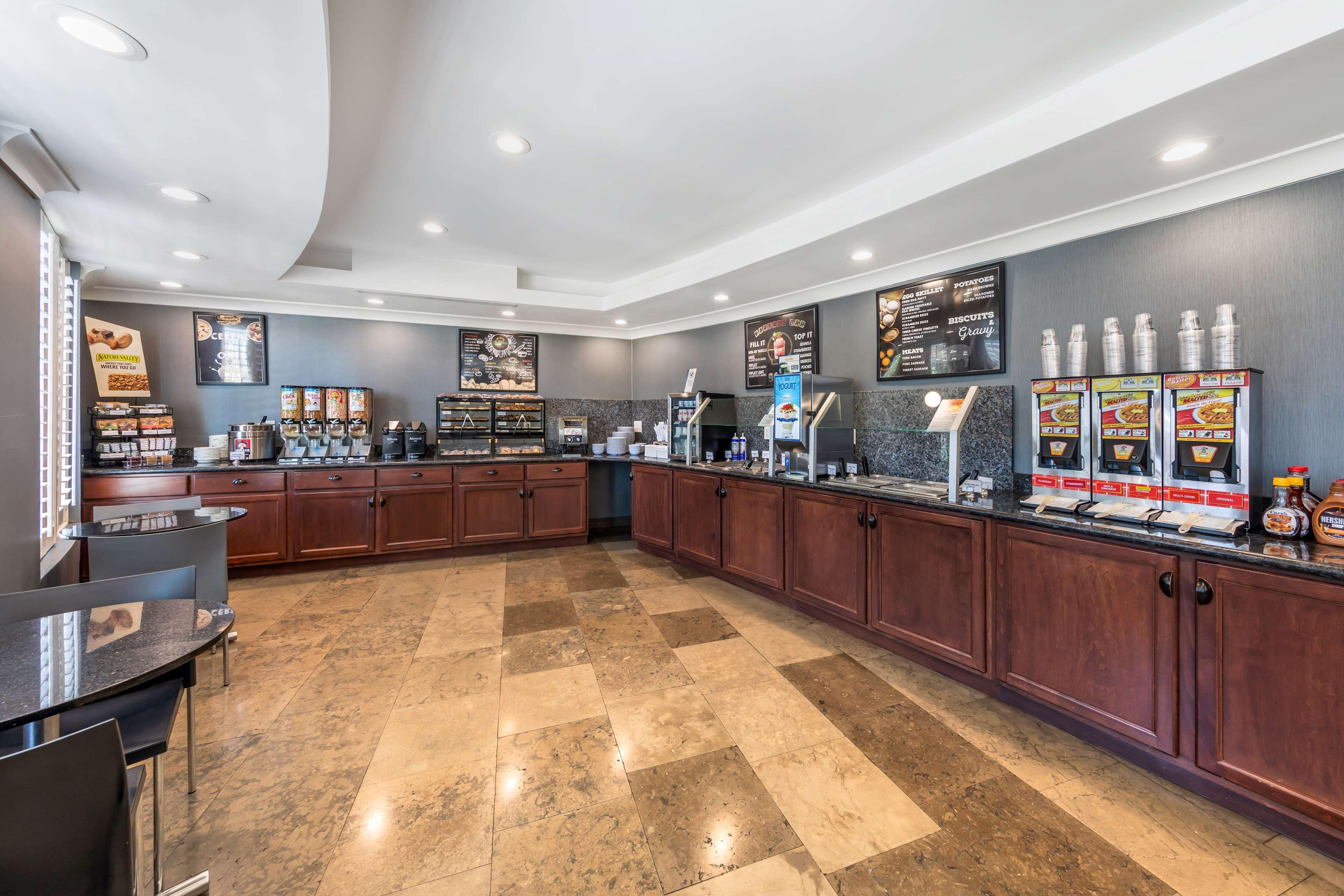 Restaurant Best Western Plus Avita Suites