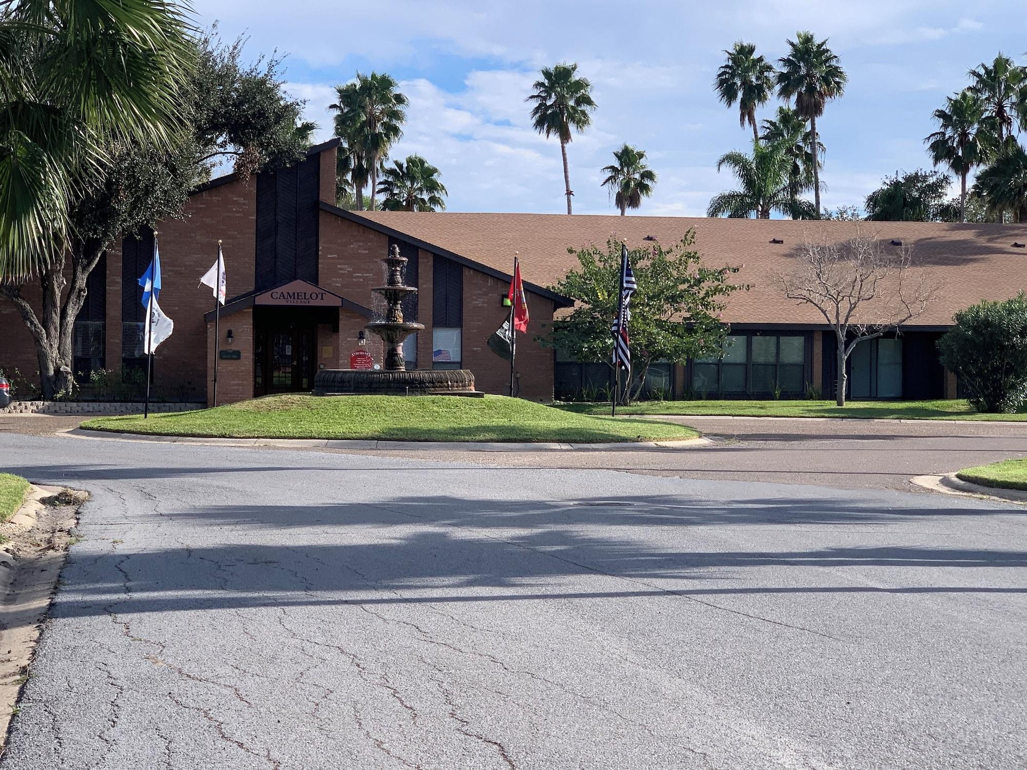 Vista Exterior Camelot Village LLC