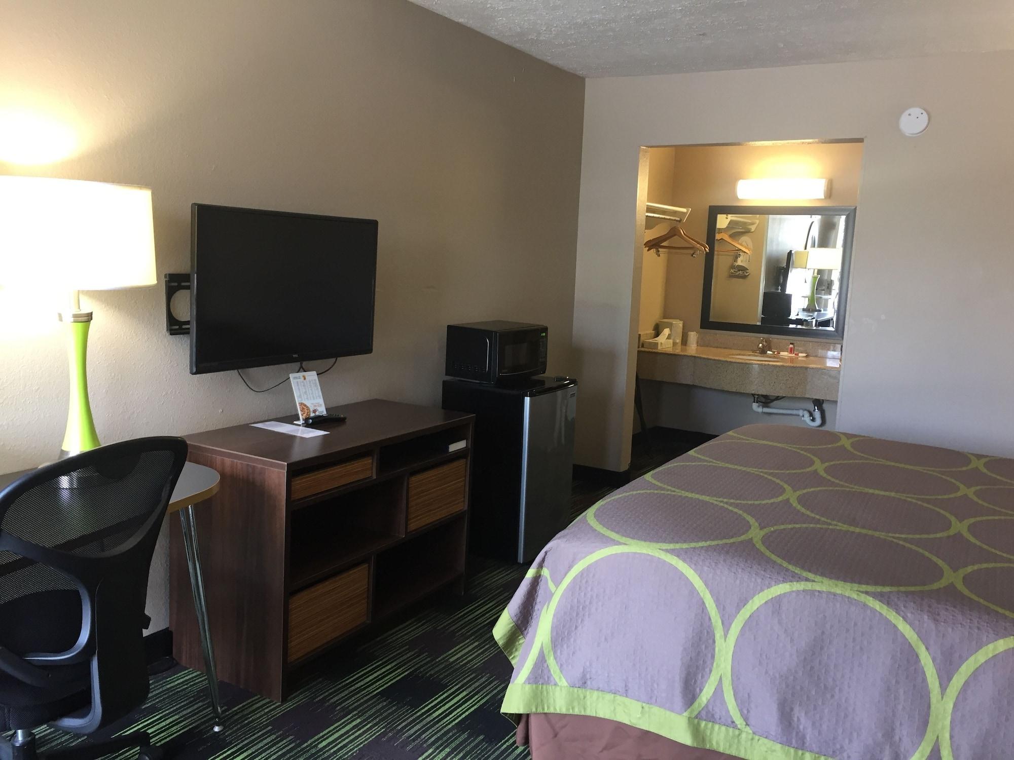 Set de Habitación Super 8 by Wyndham Jackson