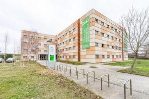 Alojamiento - Albergue Residencia Universitaria Resa Los Abedules - Campus Accomodation