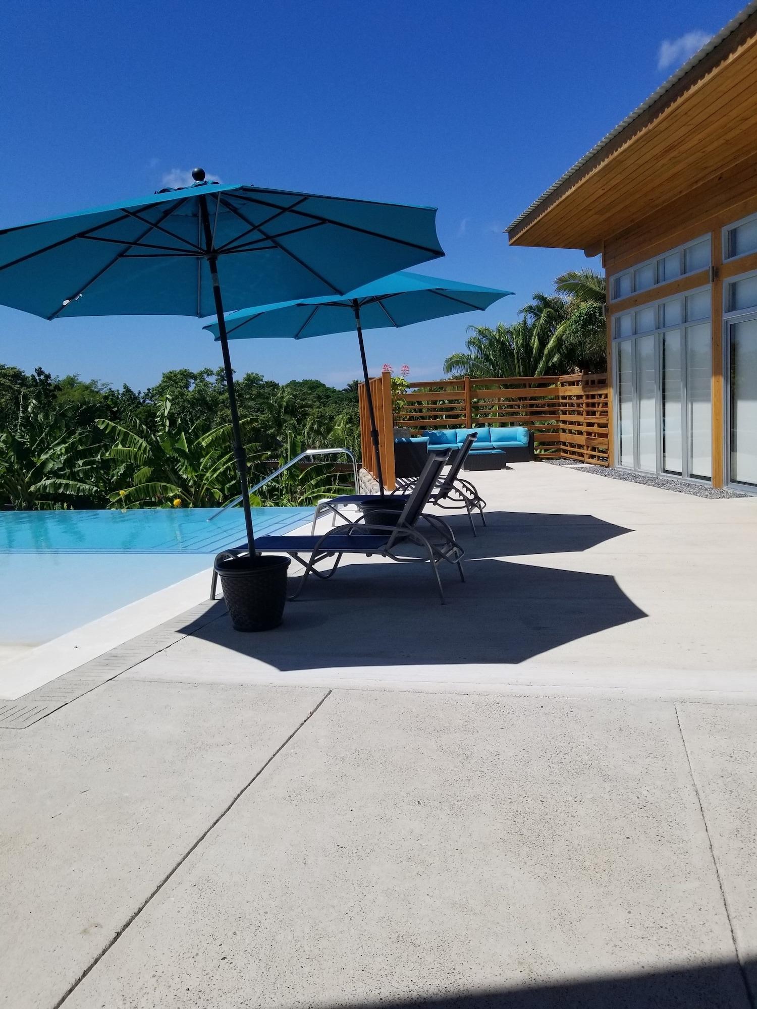 Vista Exterior Richardson Serenity Villa
