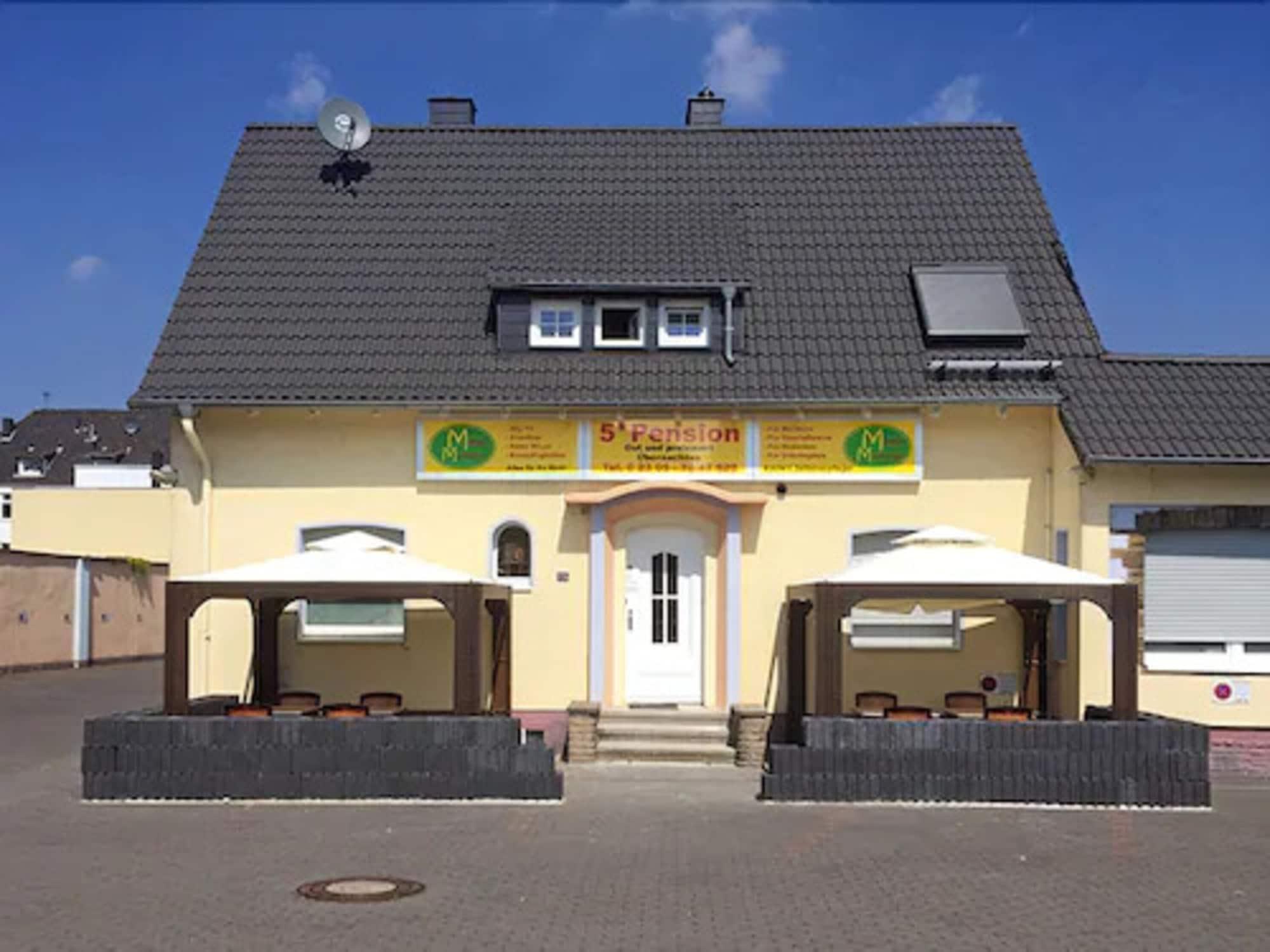 Varios Motel Monteur