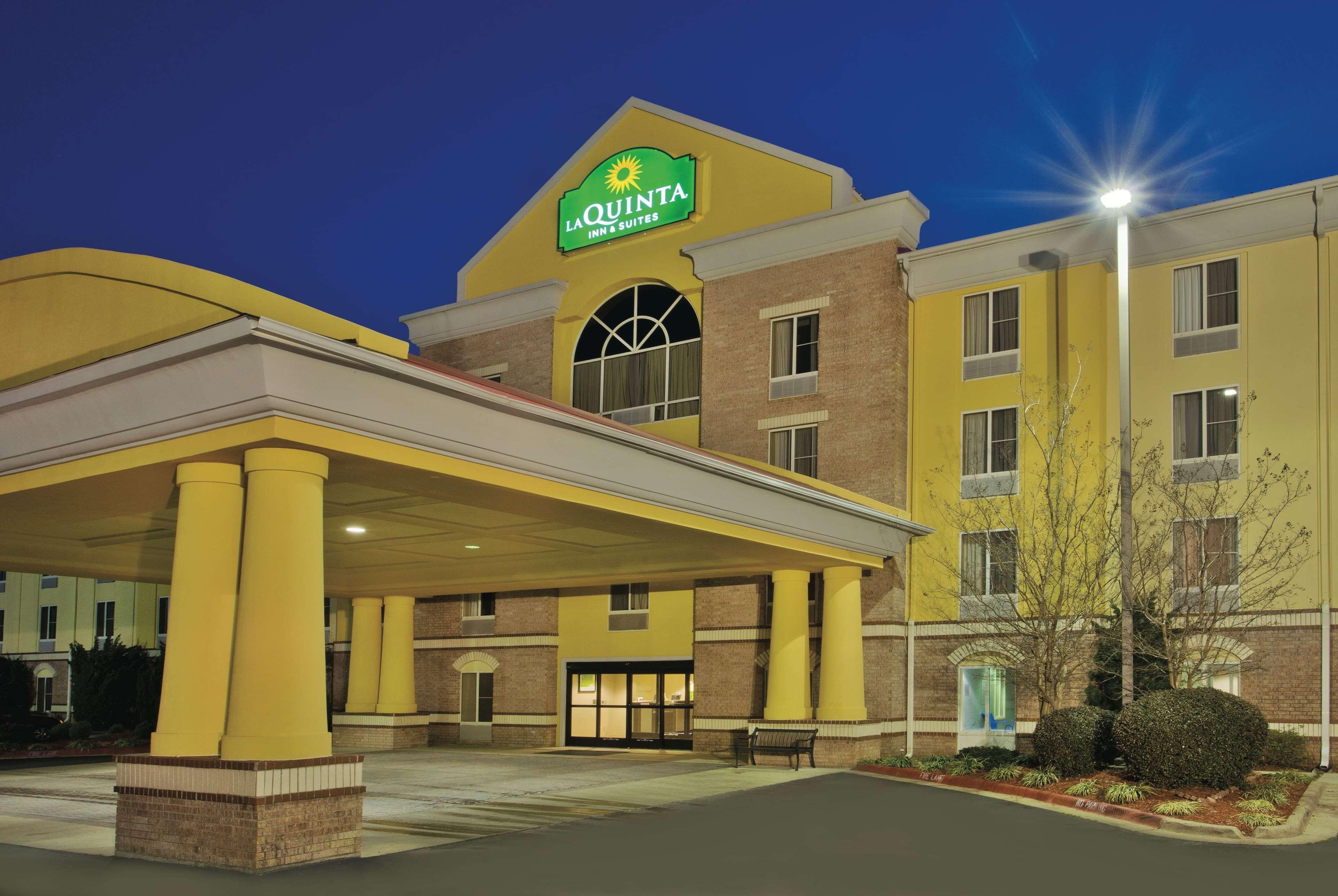 Vista Exterior La Quinta Inn & Suites by Wyndham Hot Springs