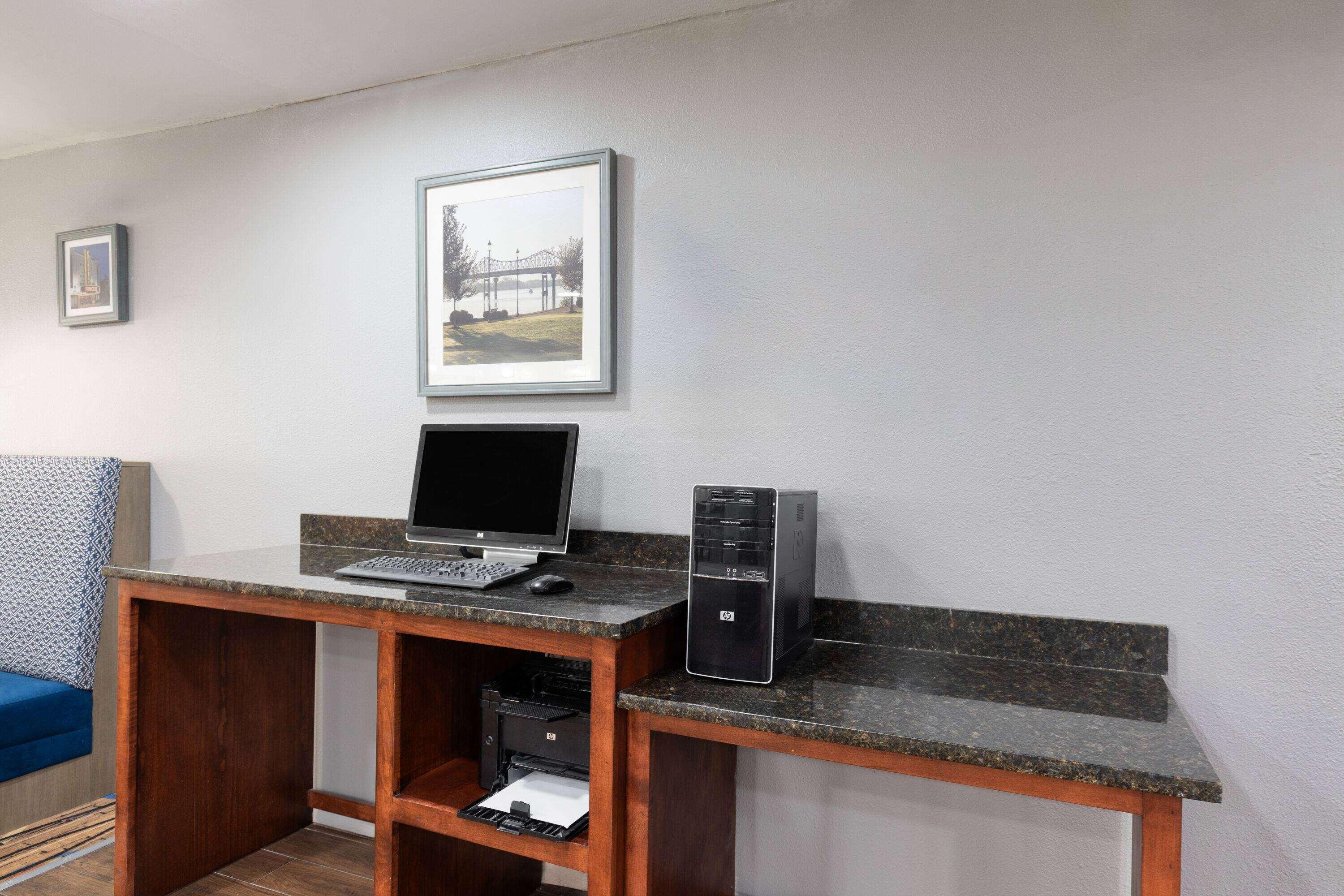 Centro de Negocios La Quinta Inn Decatur