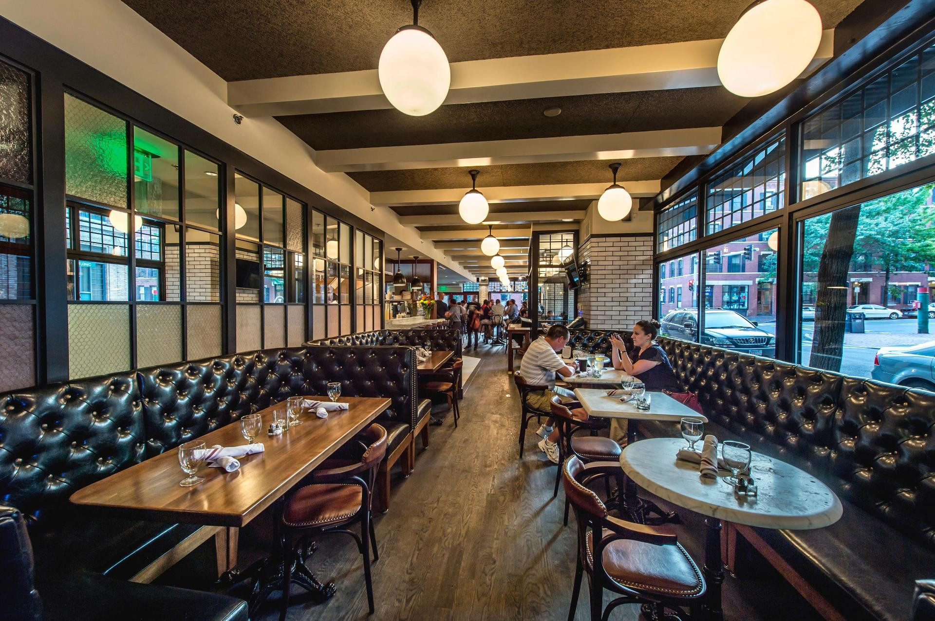 Restaurant Staypineapple, A Delightful Hotel, South End