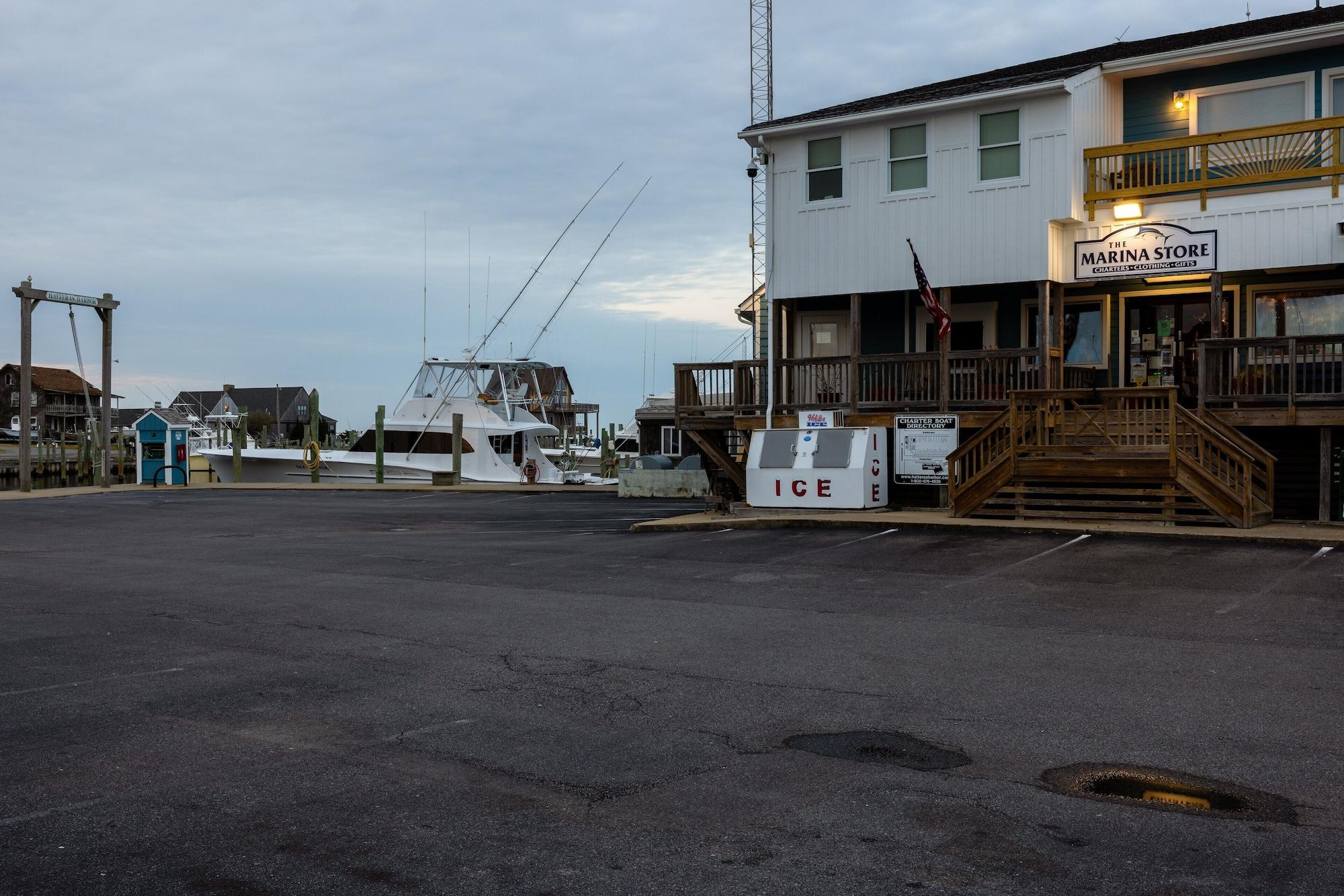 Vista Exterior Hatteras Harbor Marina