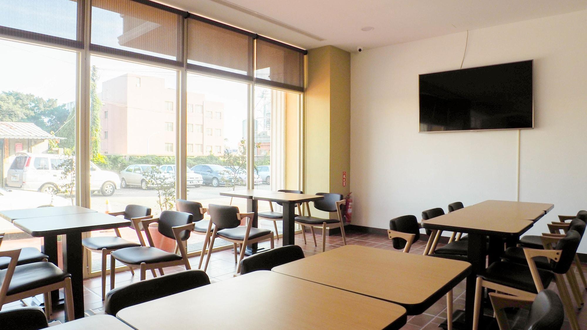 Restaurant TipsyHotel