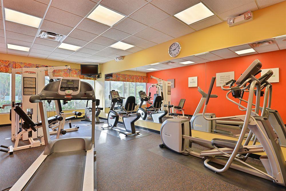 Hotel Comfort Suites Maingate East