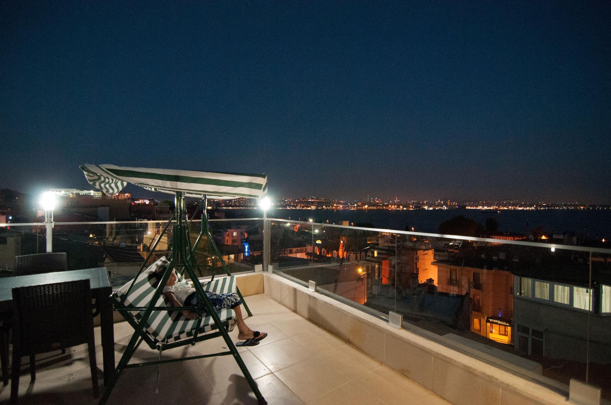 Varios Akbiyik Suite