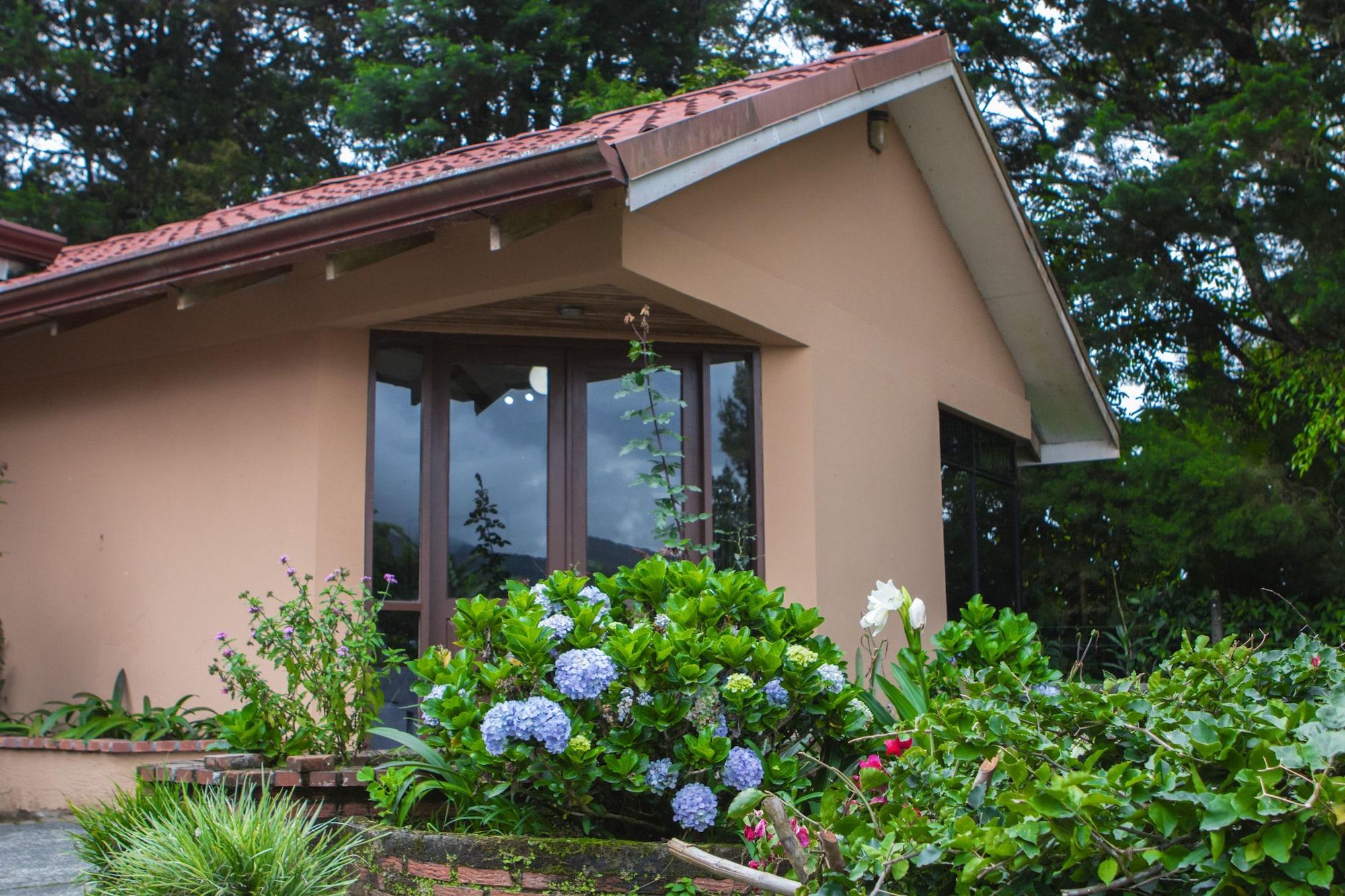 Varios Hotel Villa Zurquí