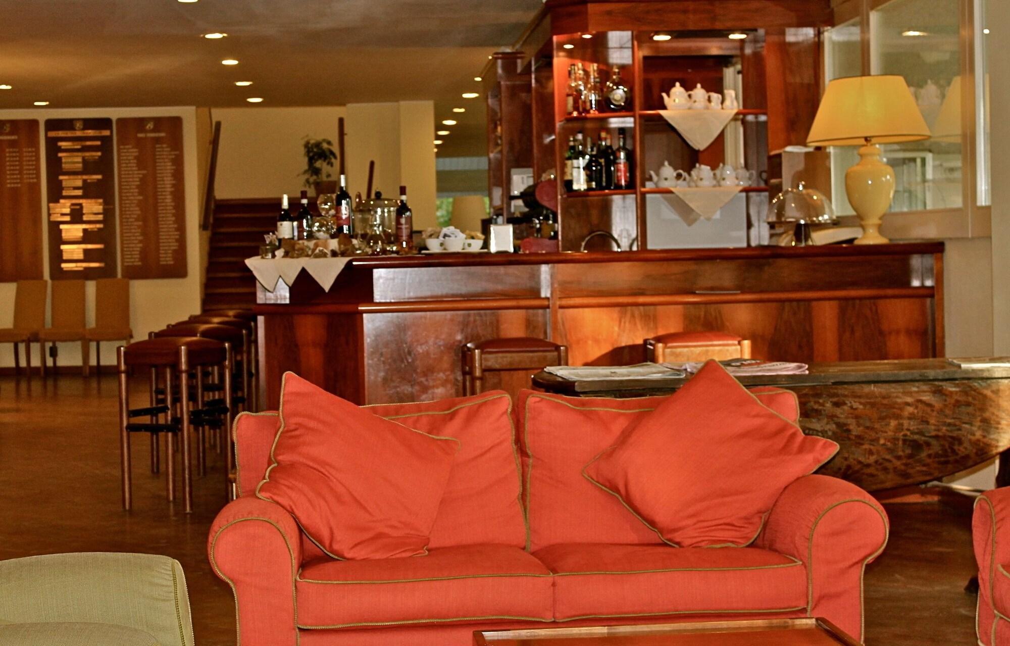 Bar/Salón Golf Hotel La Pinetina
