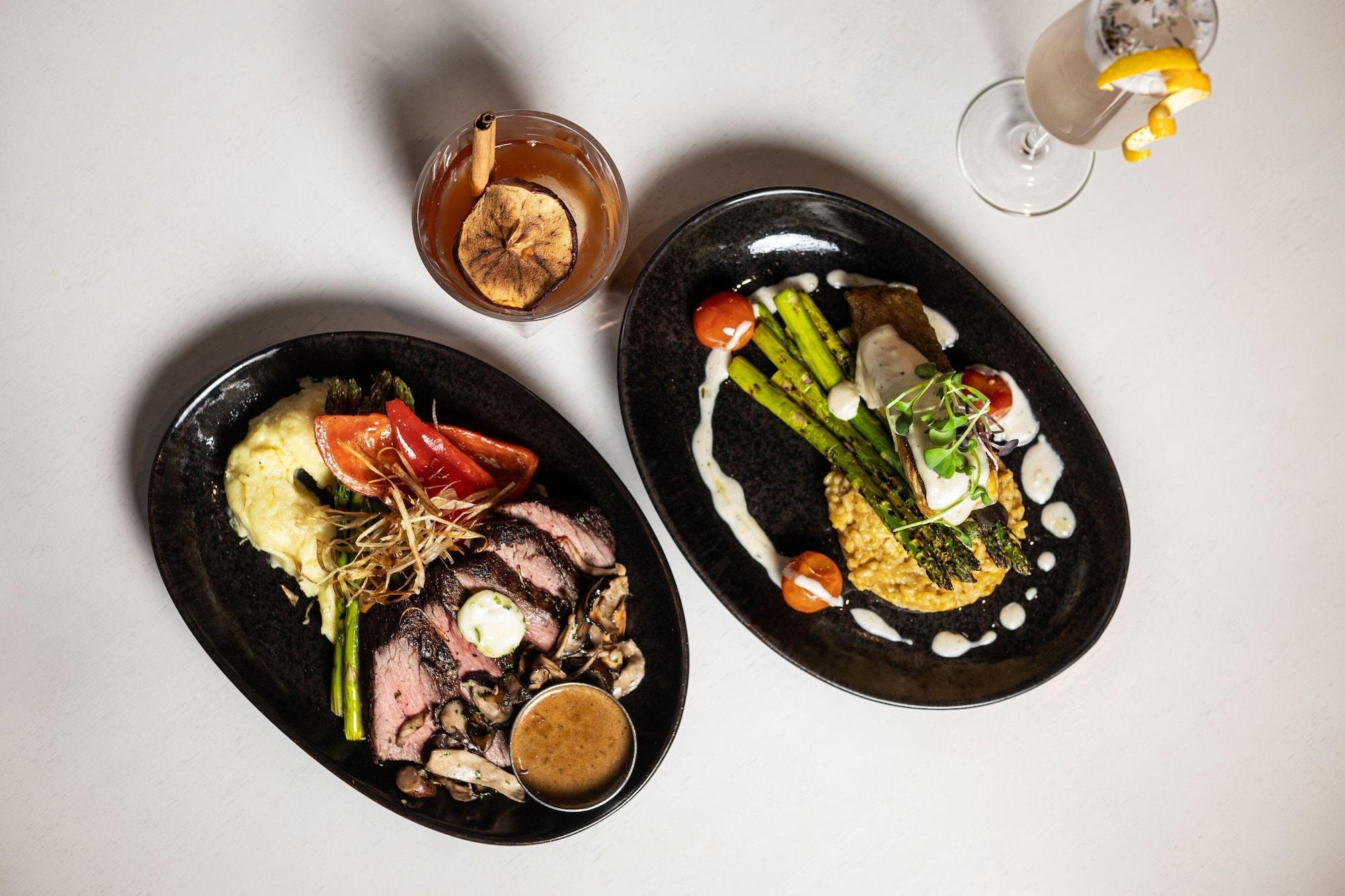 Restaurant Delta Hotels by Marriott Edmonton Centre Suites