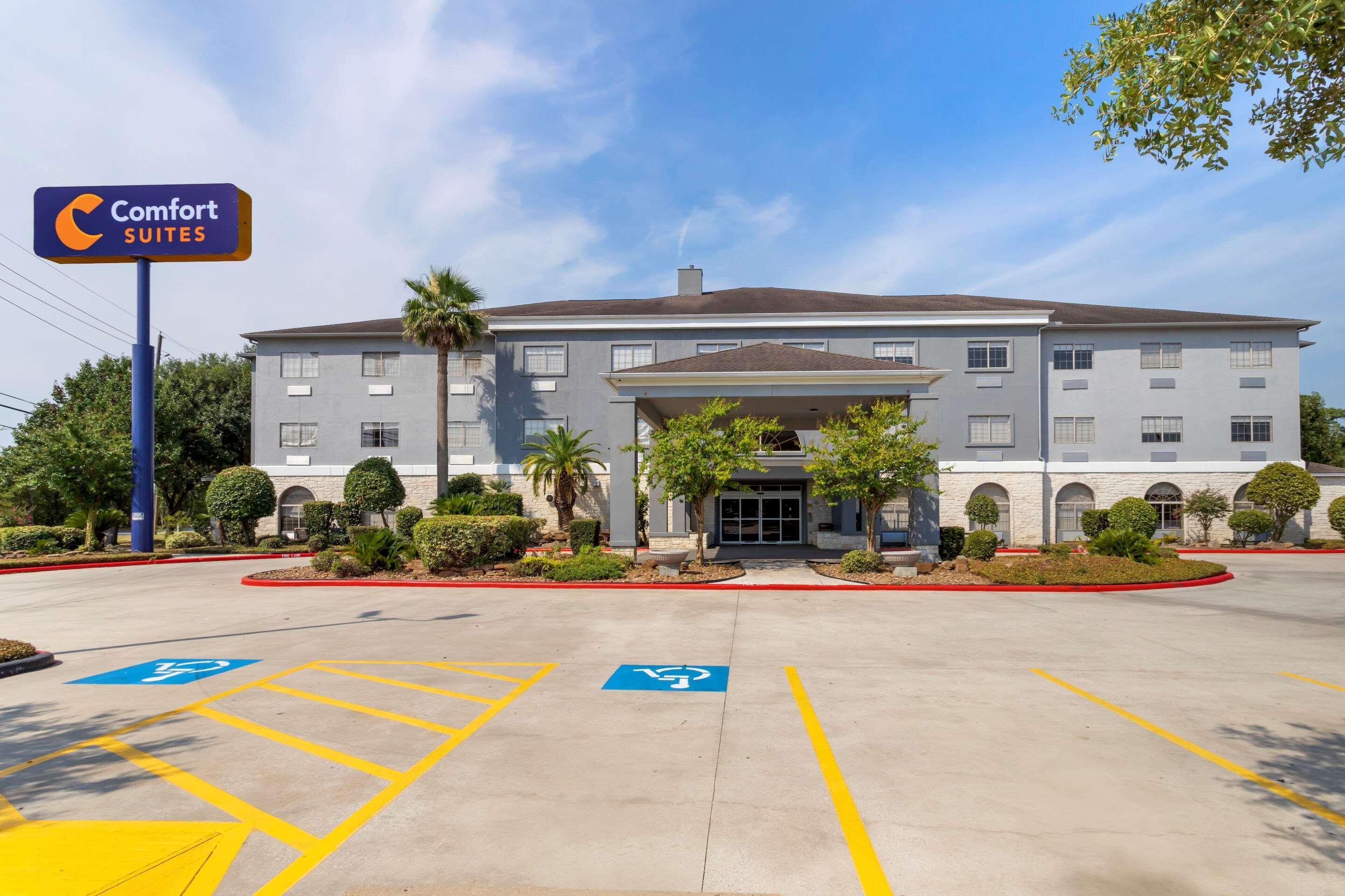 Vista Exterior Comfort Suites Kingwood Houston North