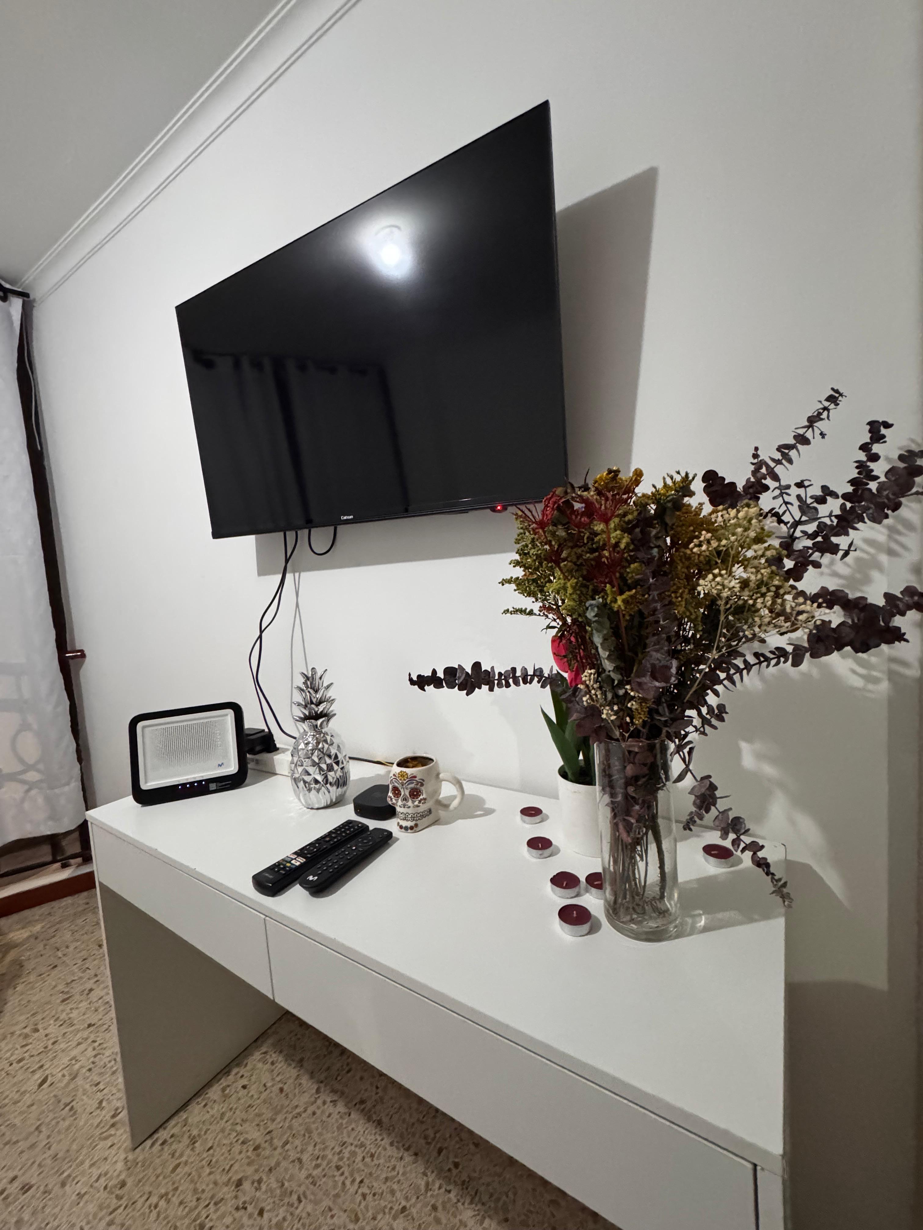 Televisión CORONA HOUSE